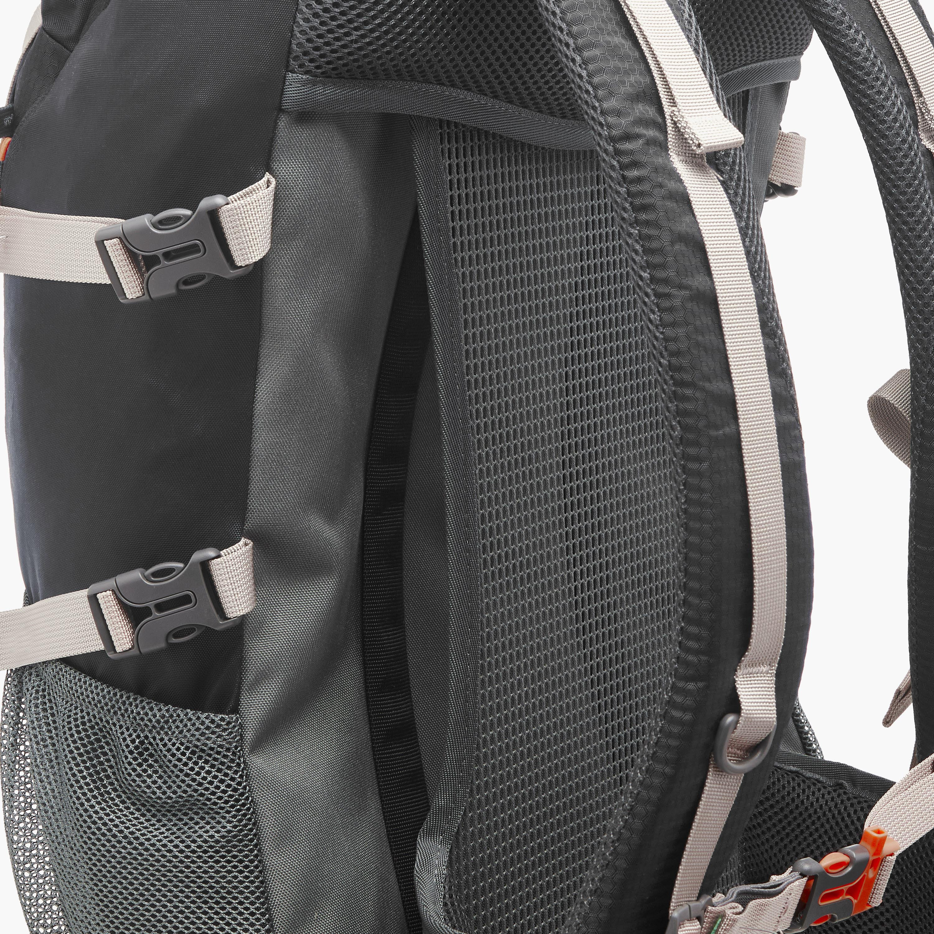 شنطة ظهر بطبعات شعار وسحاب إغلاق وحزام قابل للتعديل من كابا - 34×54×16 سم-men-bags-image-9