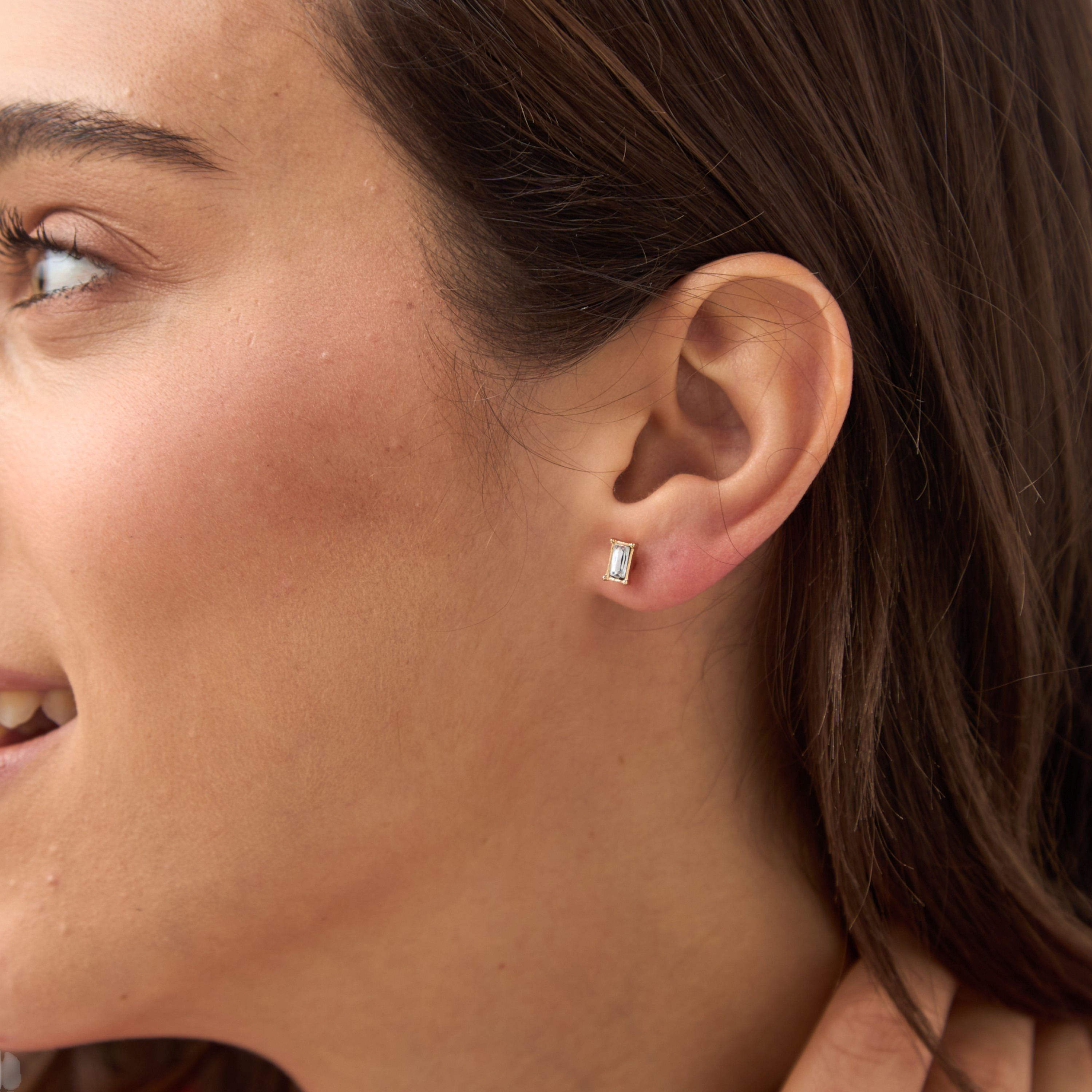حلق مرصع ميتاليك بمكبس إغلاق خلفي - طقم من 9 قطع متنوعة-women-watchesandjewellery-jewellery-earrings-image-2