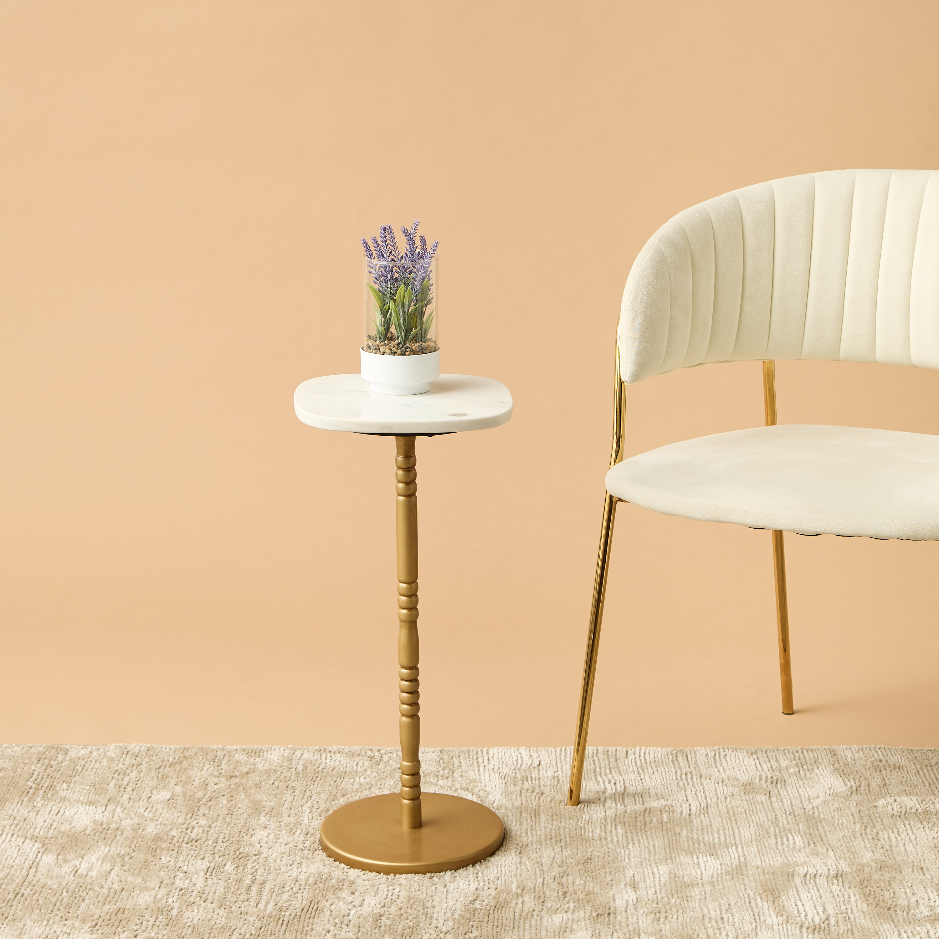 طاولة زينة بسطح رخامي وقاعدة-furniture-livingroom-sideandendtables-image-1