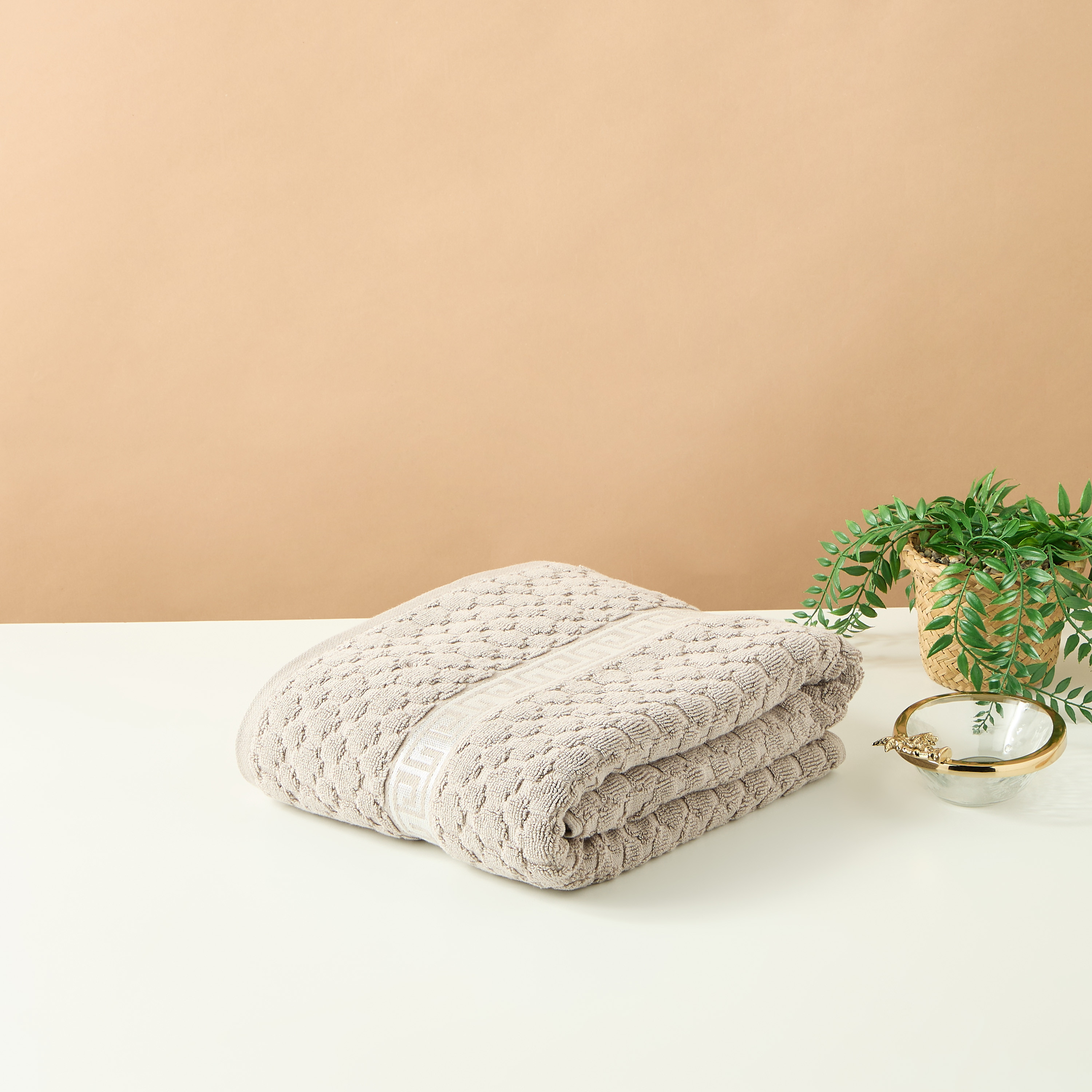 Gia Como Textured Bath Sheet - 150x90 cms-household-bathandlaundry-bathlinen-towels-image-1