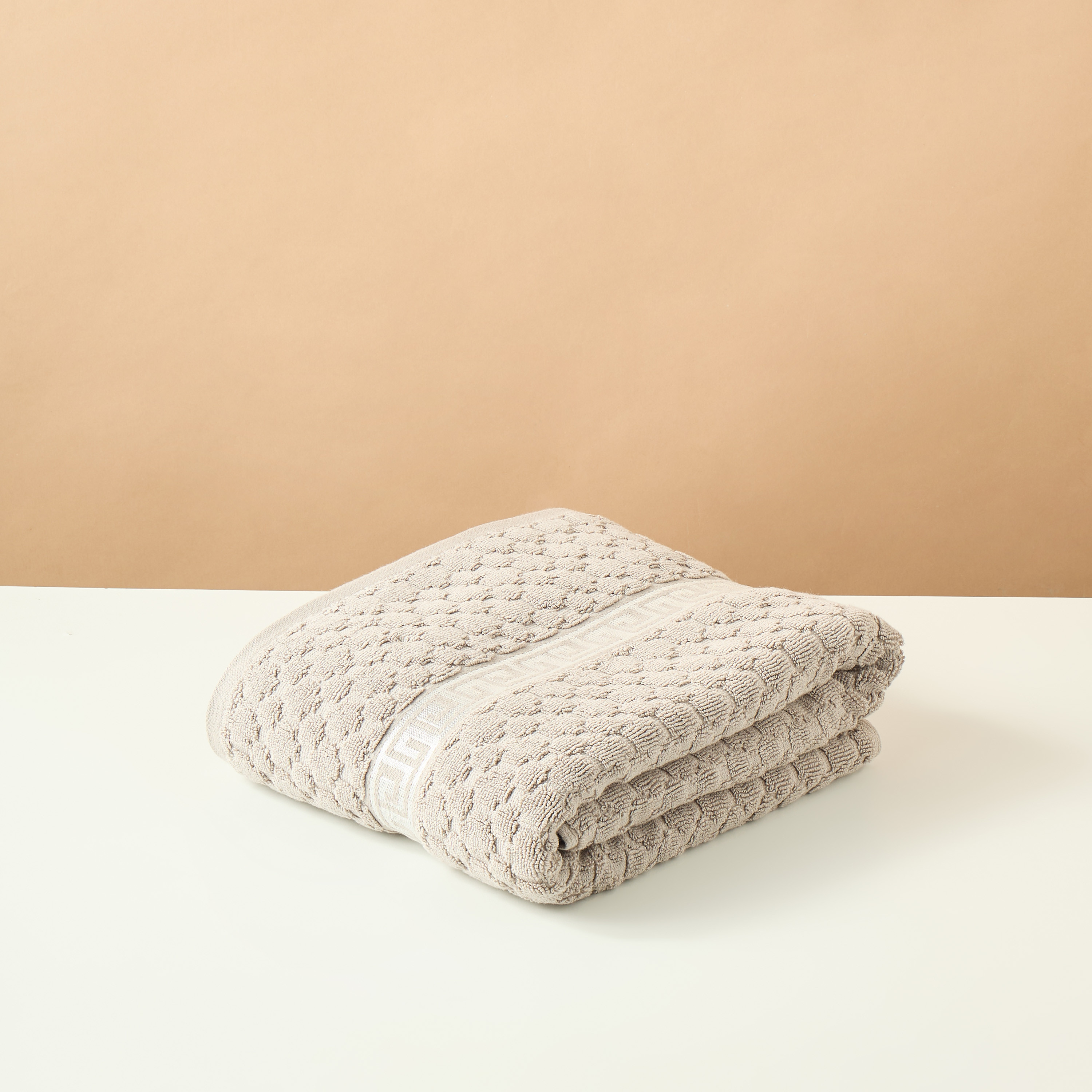 Gia Como Textured Bath Sheet - 150x90 cms-household-bathandlaundry-bathlinen-towels-image-2
