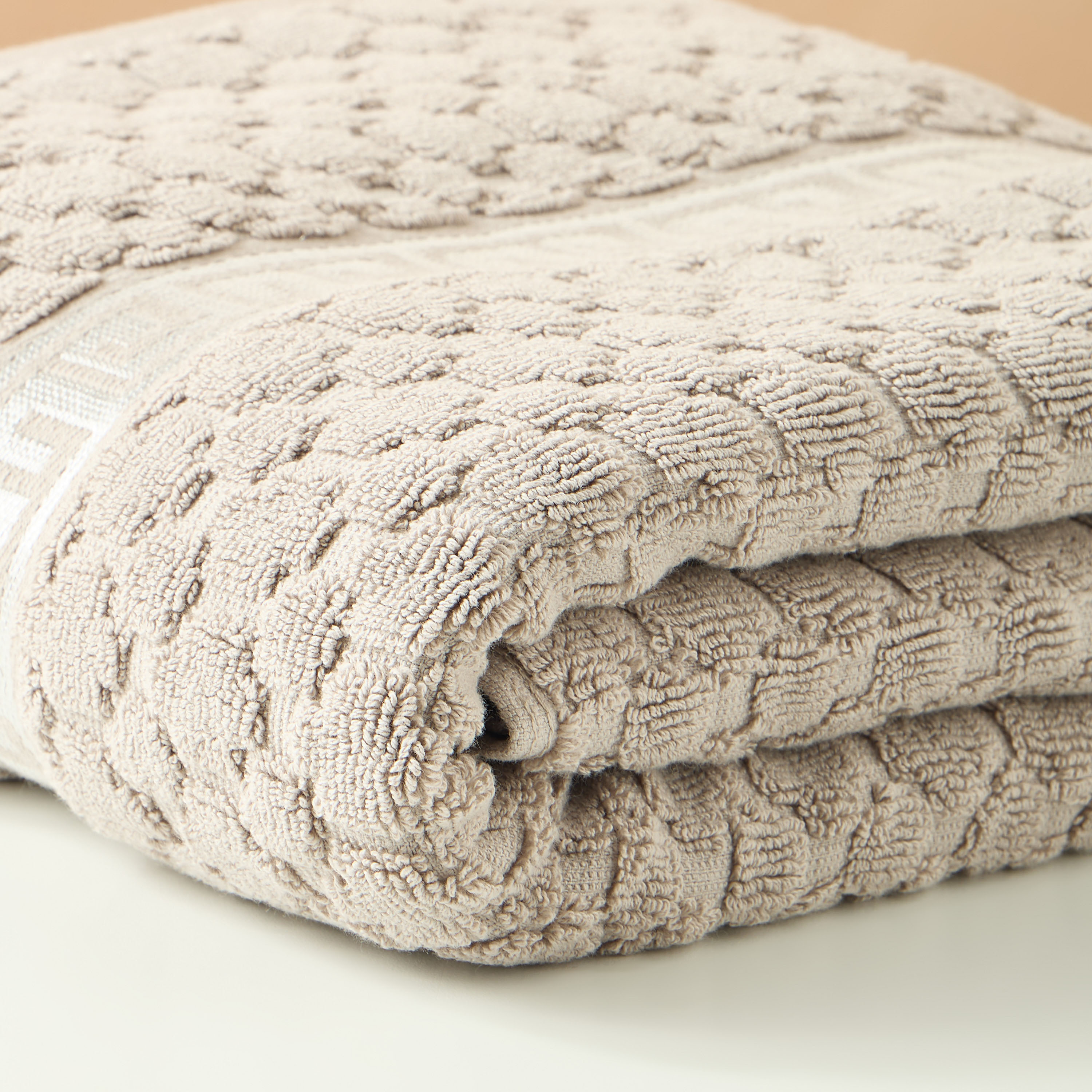 Gia Como Textured Bath Sheet - 150x90 cms-household-bathandlaundry-bathlinen-towels-image-4