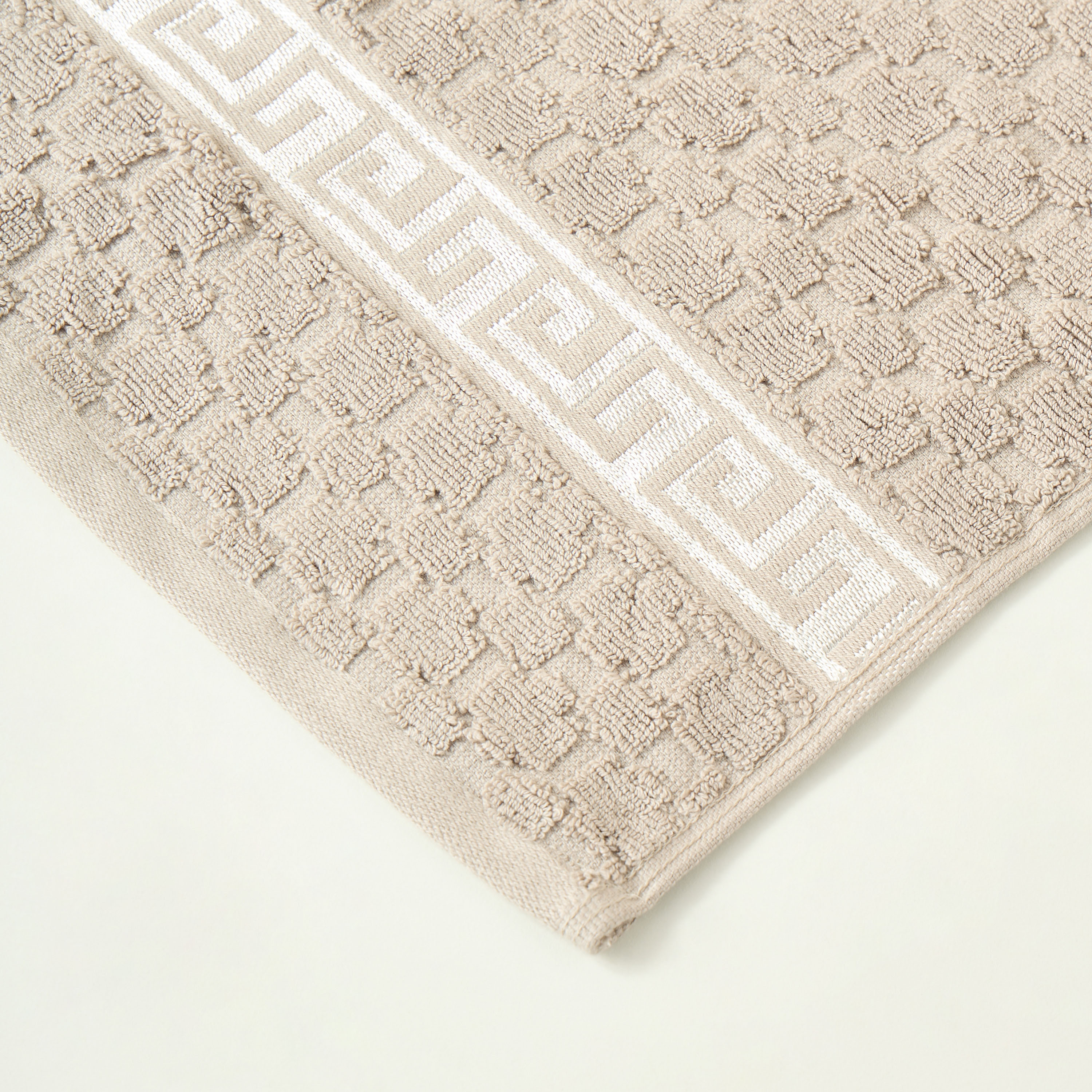 Gia Como Textured Bath Sheet - 150x90 cms-household-bathandlaundry-bathlinen-towels-image-5