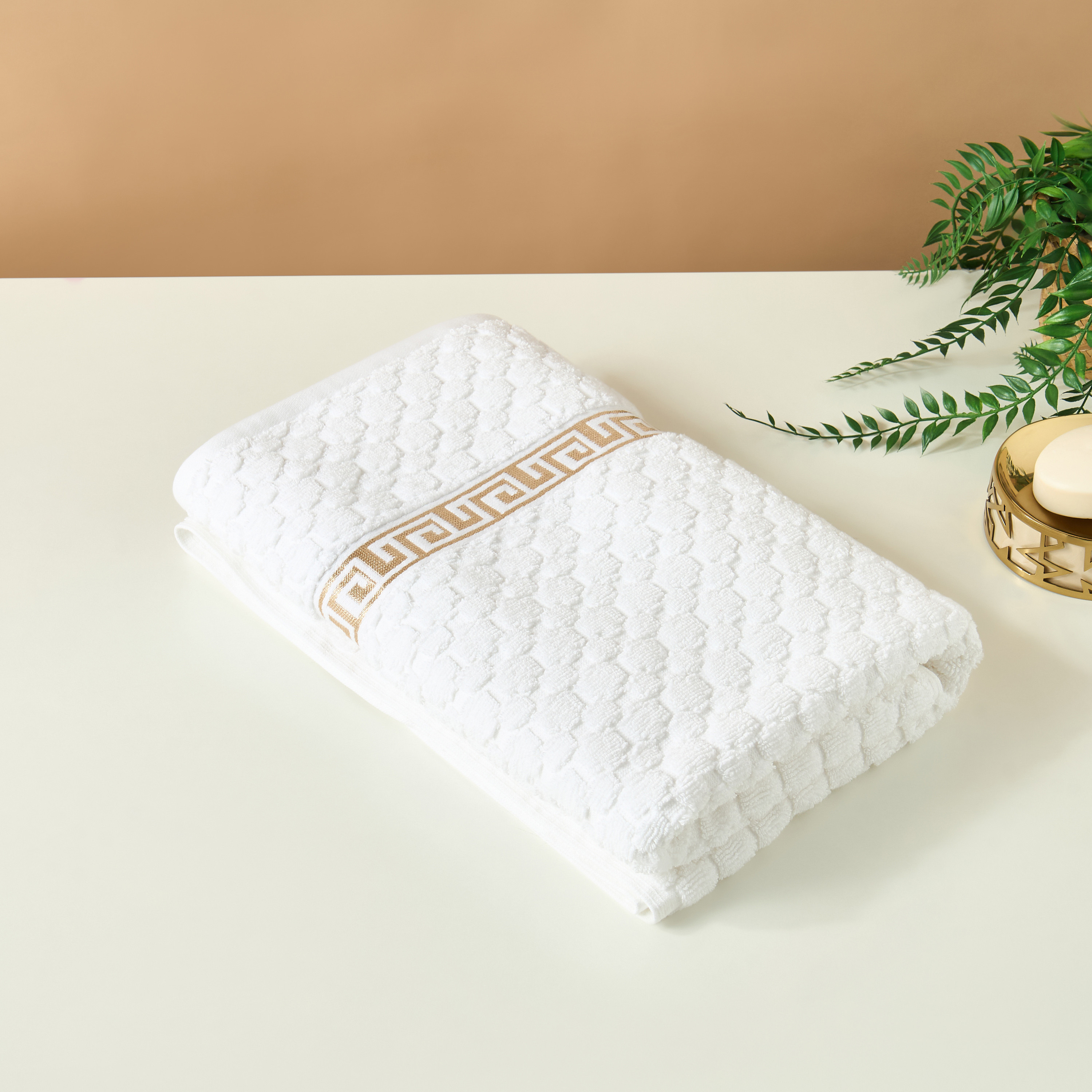 Gia Como Bath Towel-household-bathandlaundry-bathlinen-towels-image-1
