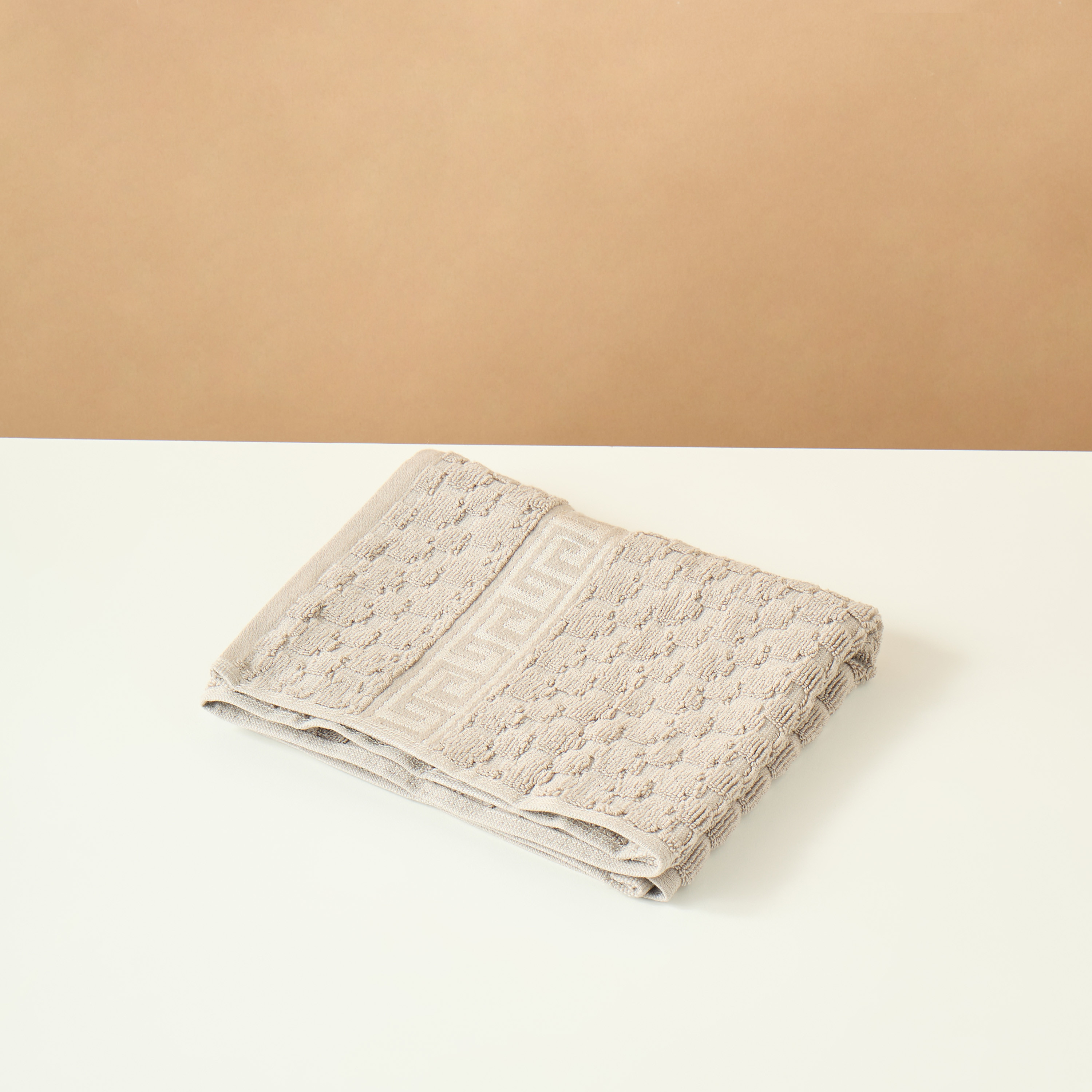 Gia Como Textured Hand Towel - 70x40 cms-household-bathandlaundry-bathlinen-towels-image-2