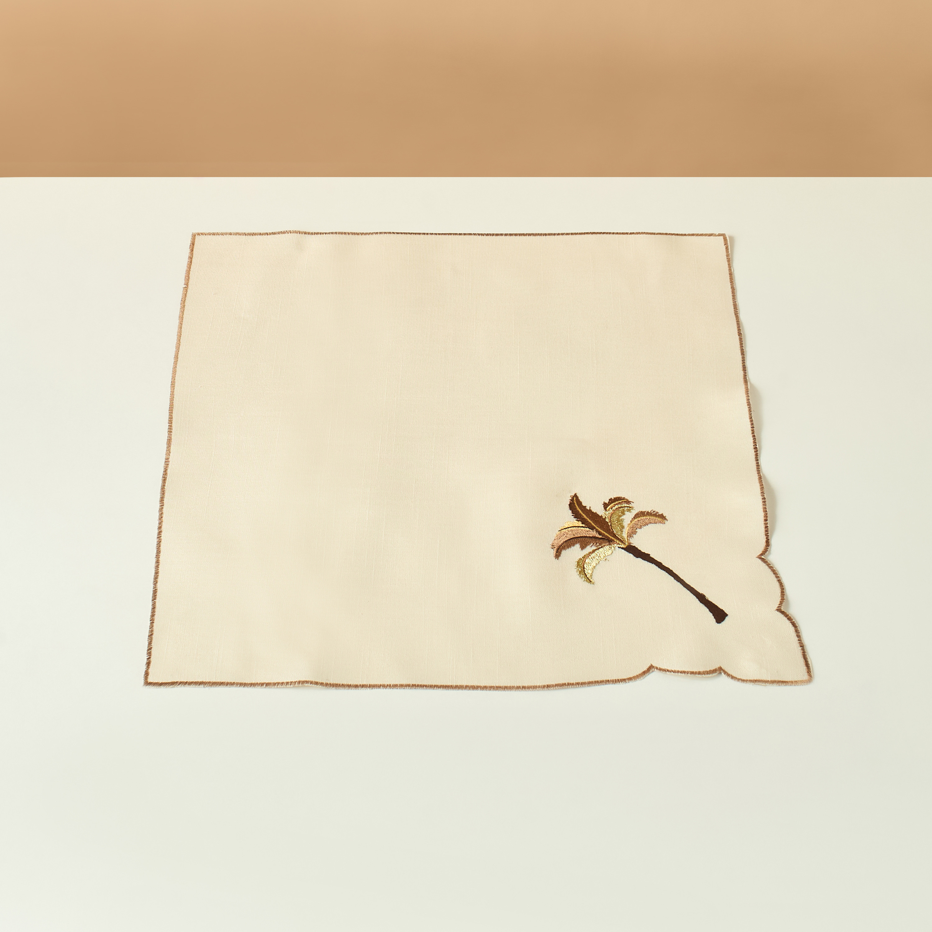 طقم مناديل مطرزة 4 قطع بتصميم نخيل - 43x43 سم-household-dining-tablelinen-napkinsandaccessories-image-2
