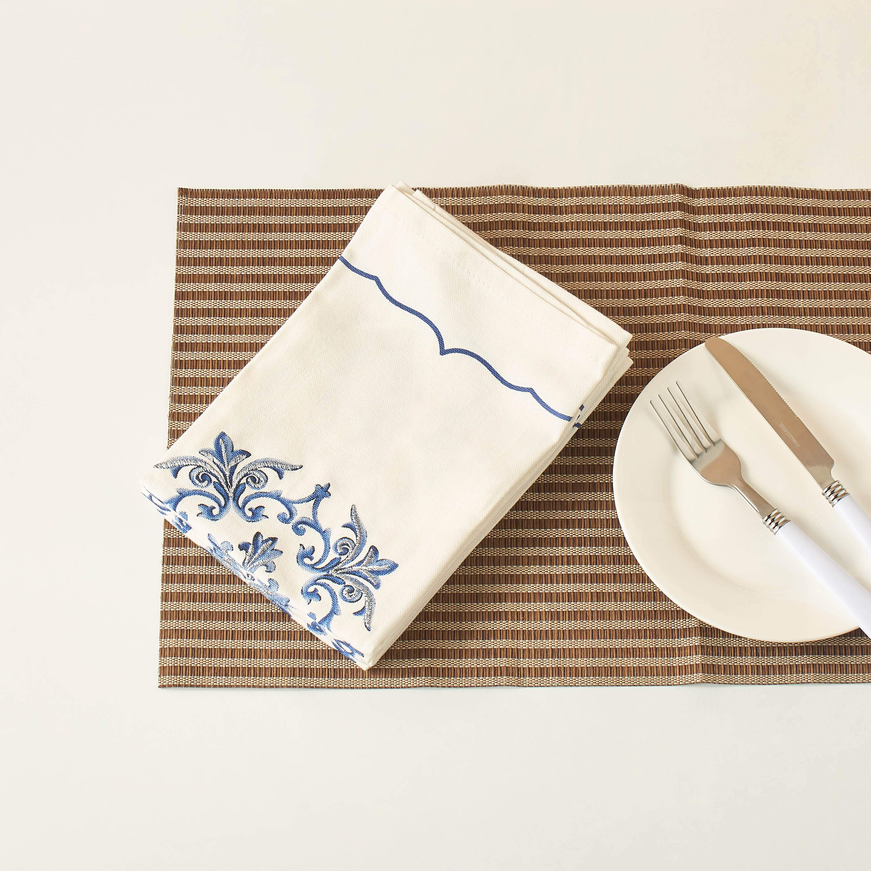 Gia Como 4-Piece Embroidered Napkin Set - 45x45 cms-household-dining-tablelinen-napkinsandaccessories-image-1