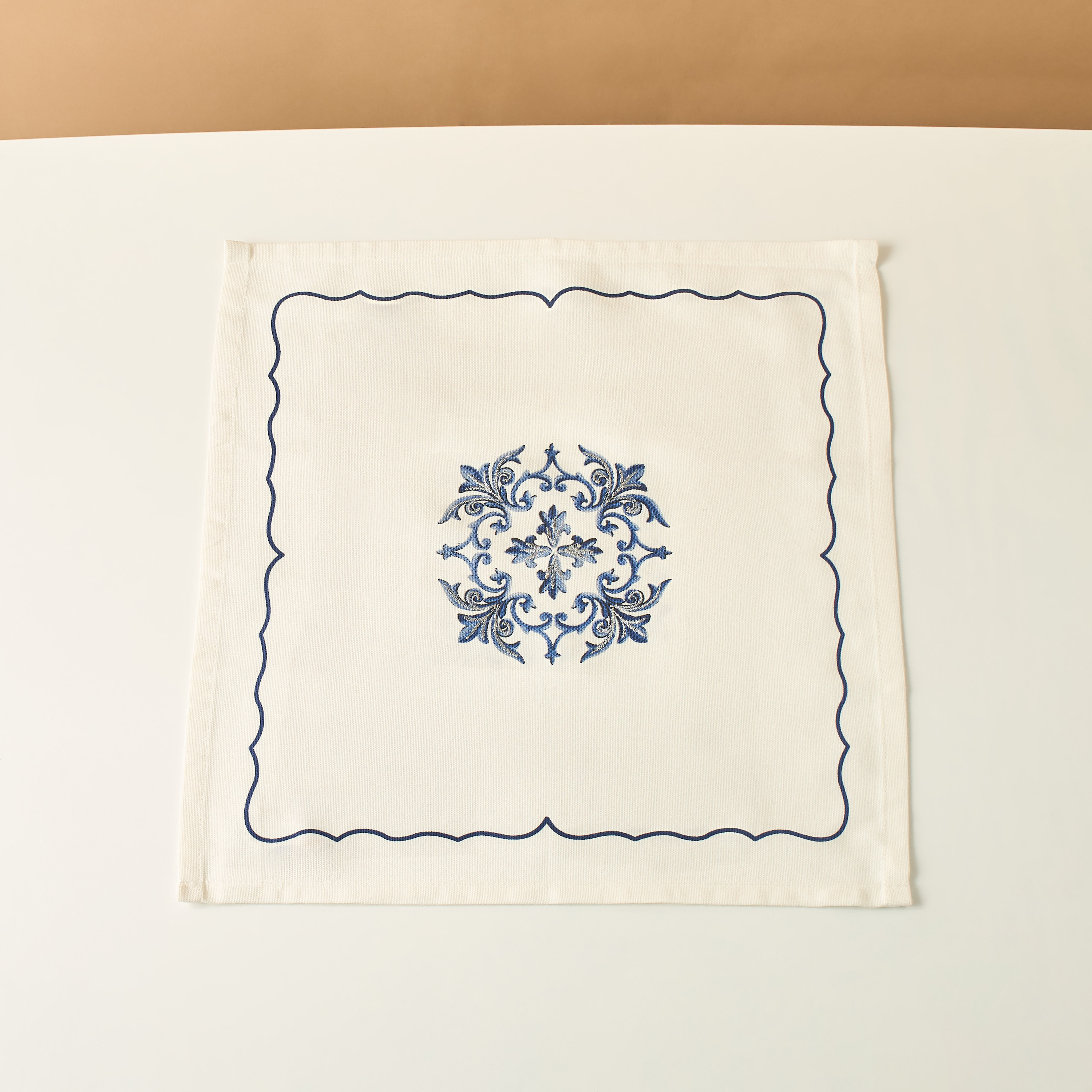 Gia Como 4-Piece Embroidered Napkin Set - 45x45 cms-household-dining-tablelinen-napkinsandaccessories-image-2