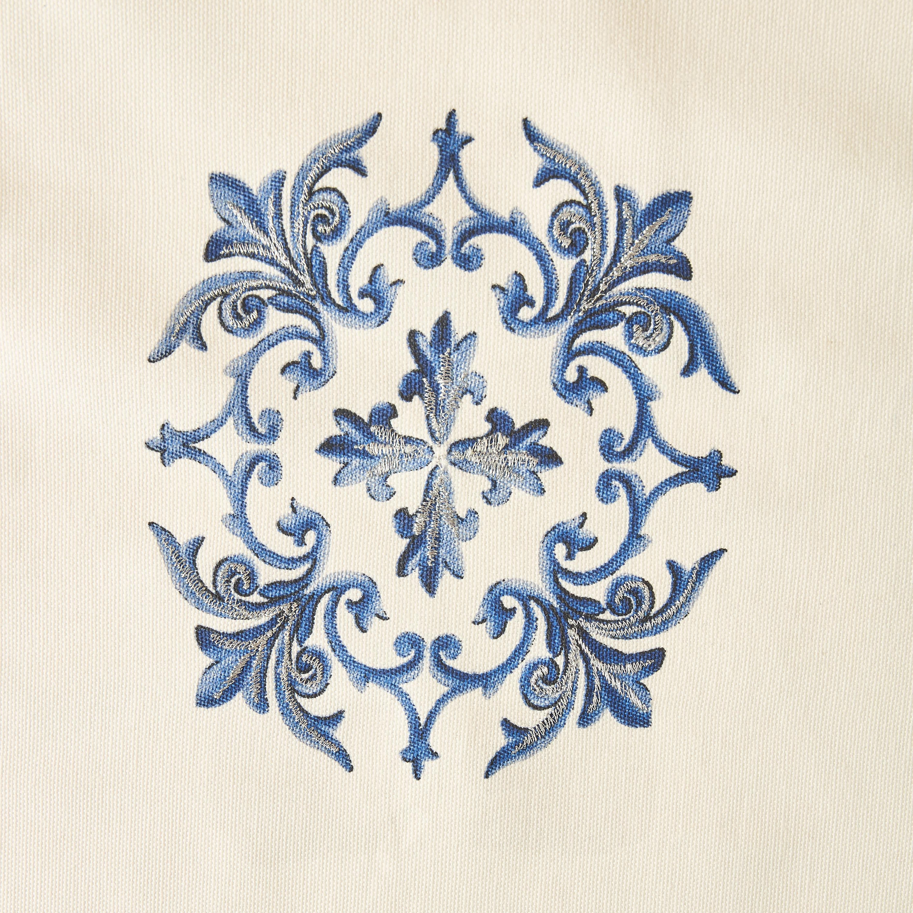 Gia Como 4-Piece Embroidered Napkin Set - 45x45 cms-household-dining-tablelinen-napkinsandaccessories-image-4