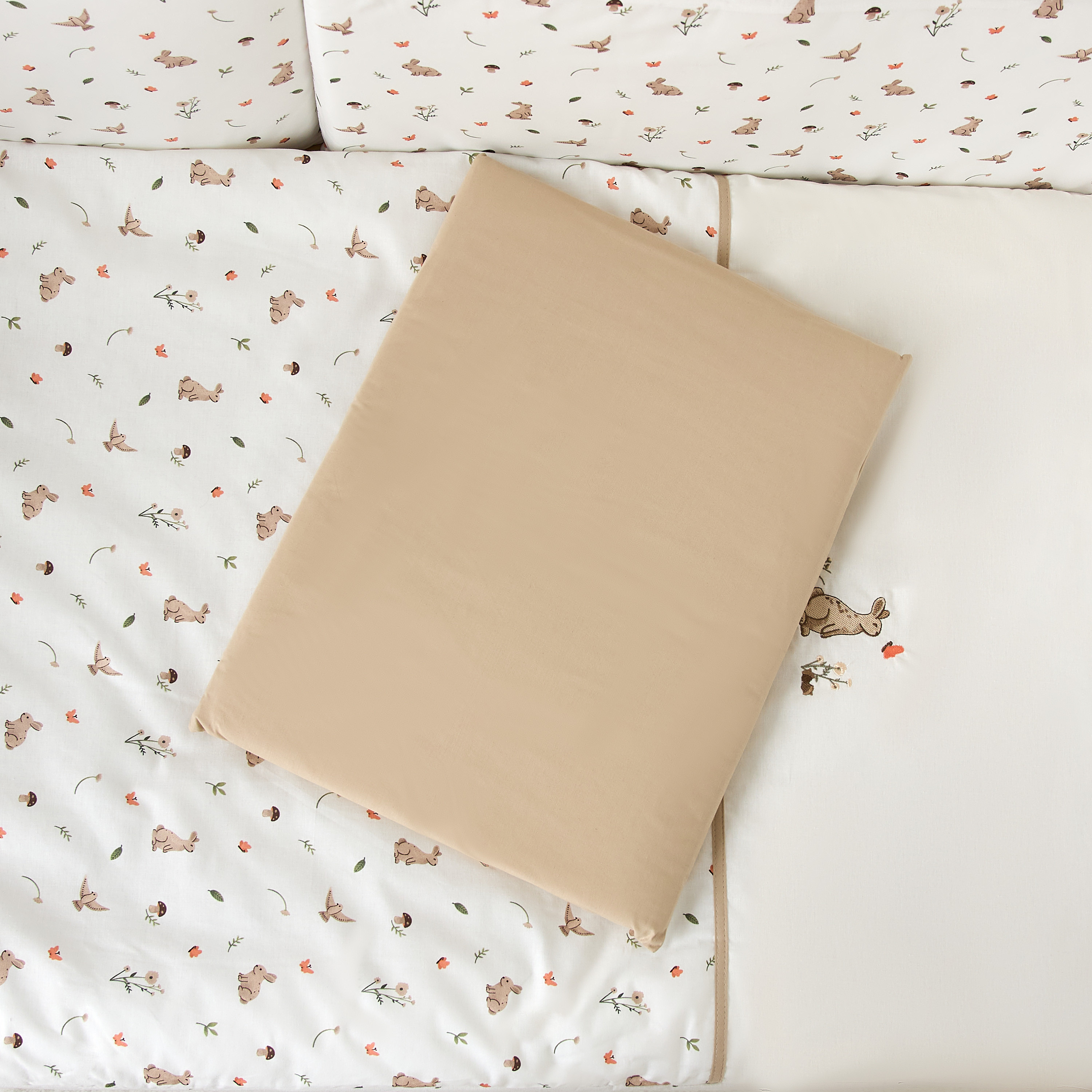 طقم مفروشات 5 قطع بطبعات من فونا بيبي - 70x130 سم-baby-nursery-babybedding-image-6