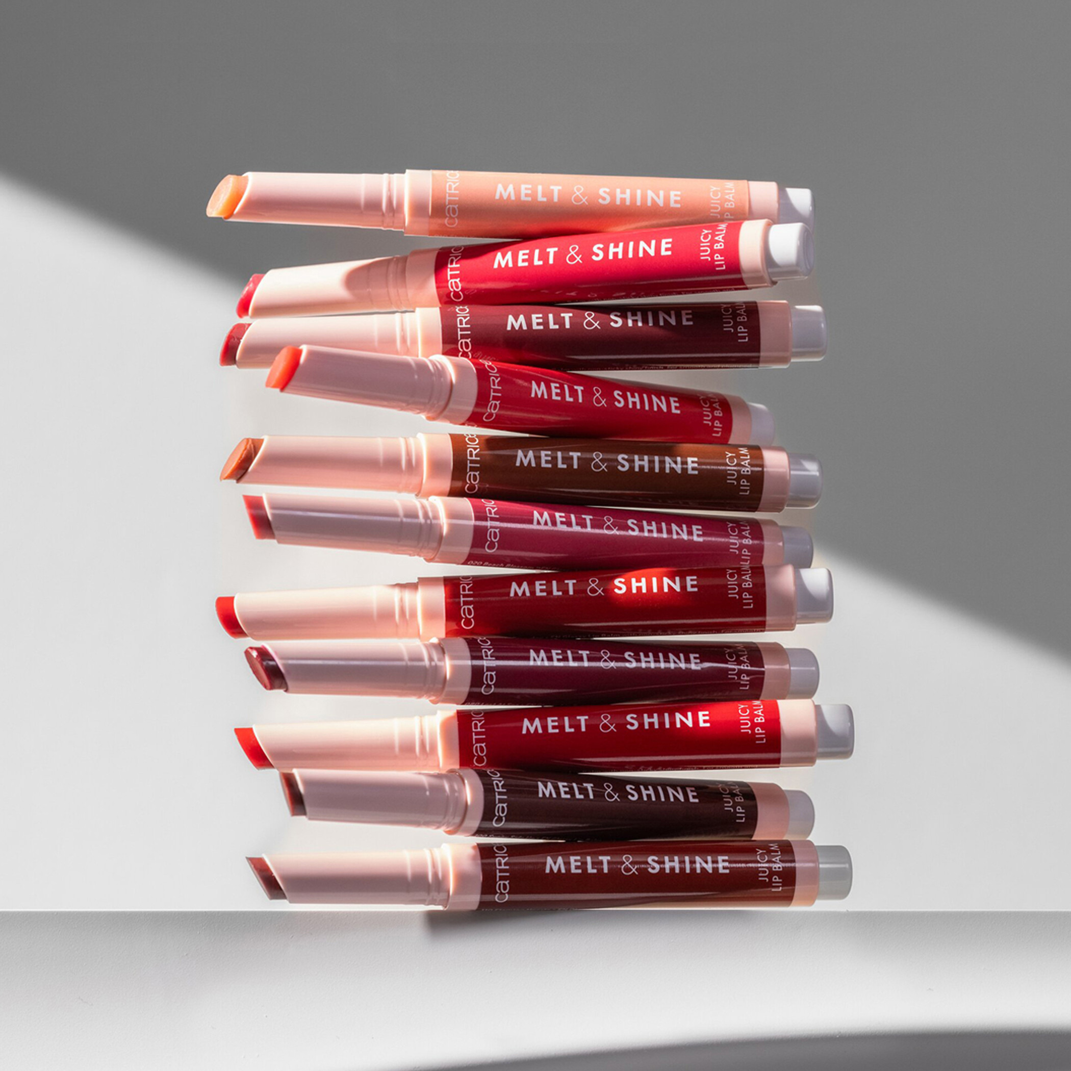 بلسم الشفاه ميلت آند شاين جوسي من كاتريس - 1.3 جم-beautyandpersonalcare-makeup-lips-lipglossesandbalms-image-24