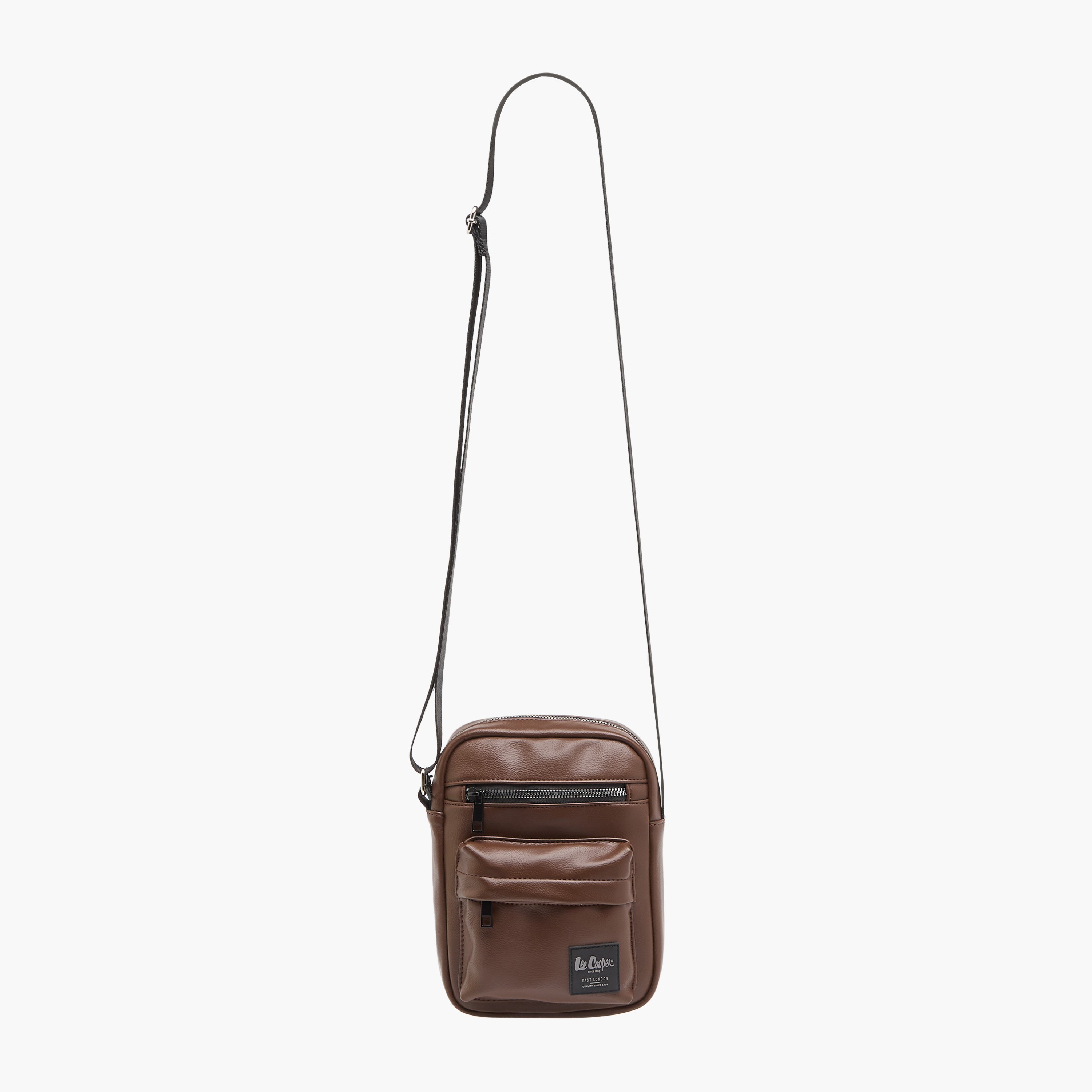 شنطة كروس بودي بارزة الملمس بحزام قابل للتعديل وسحّاب إغلاق من لي كوبر-men-bags-image-2