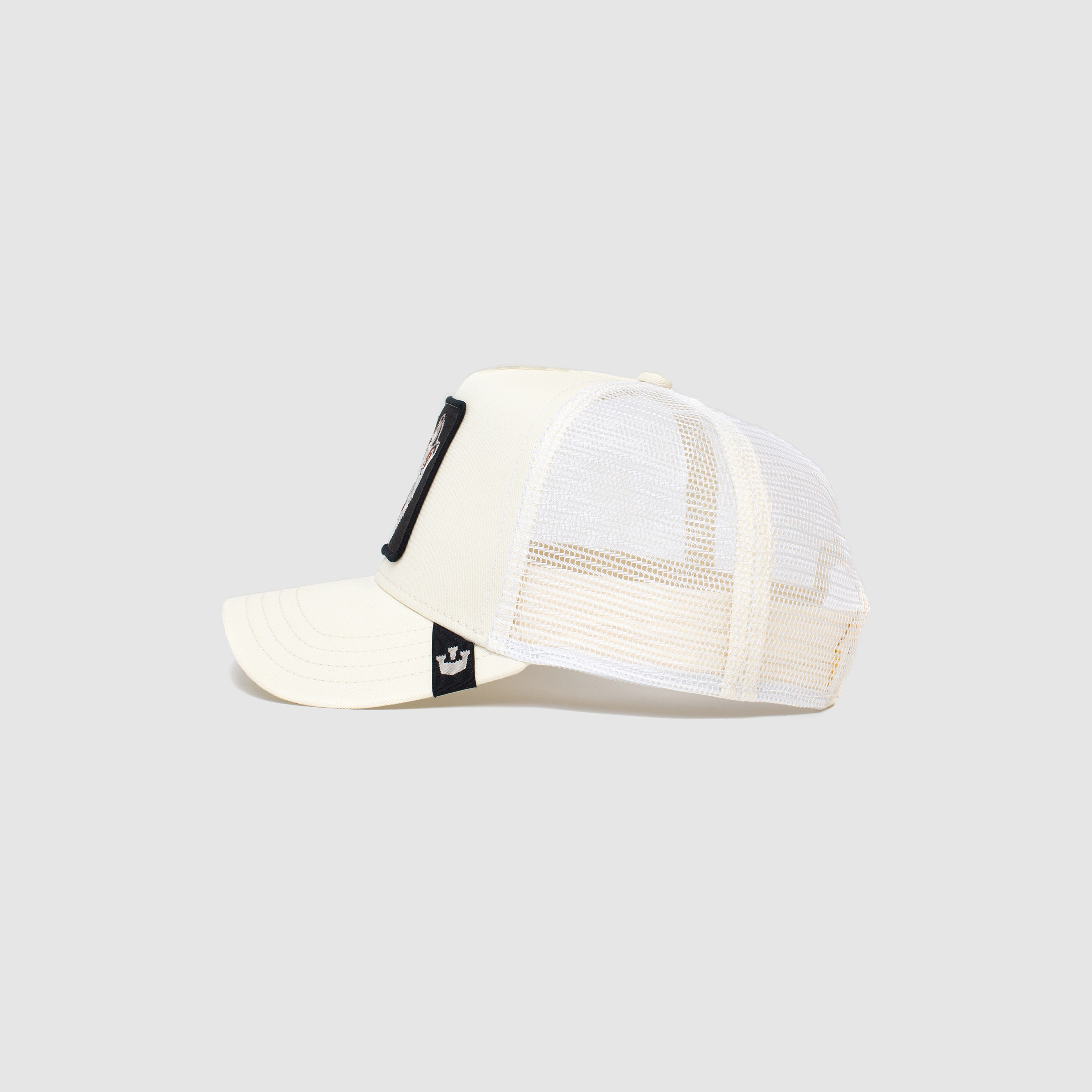 قبعة سائق شاحنة مطرزة باللون الكريمي مع قفل بلاستيكي خلفي من جورين-women-clothingaccessories-capsandhats-image-3