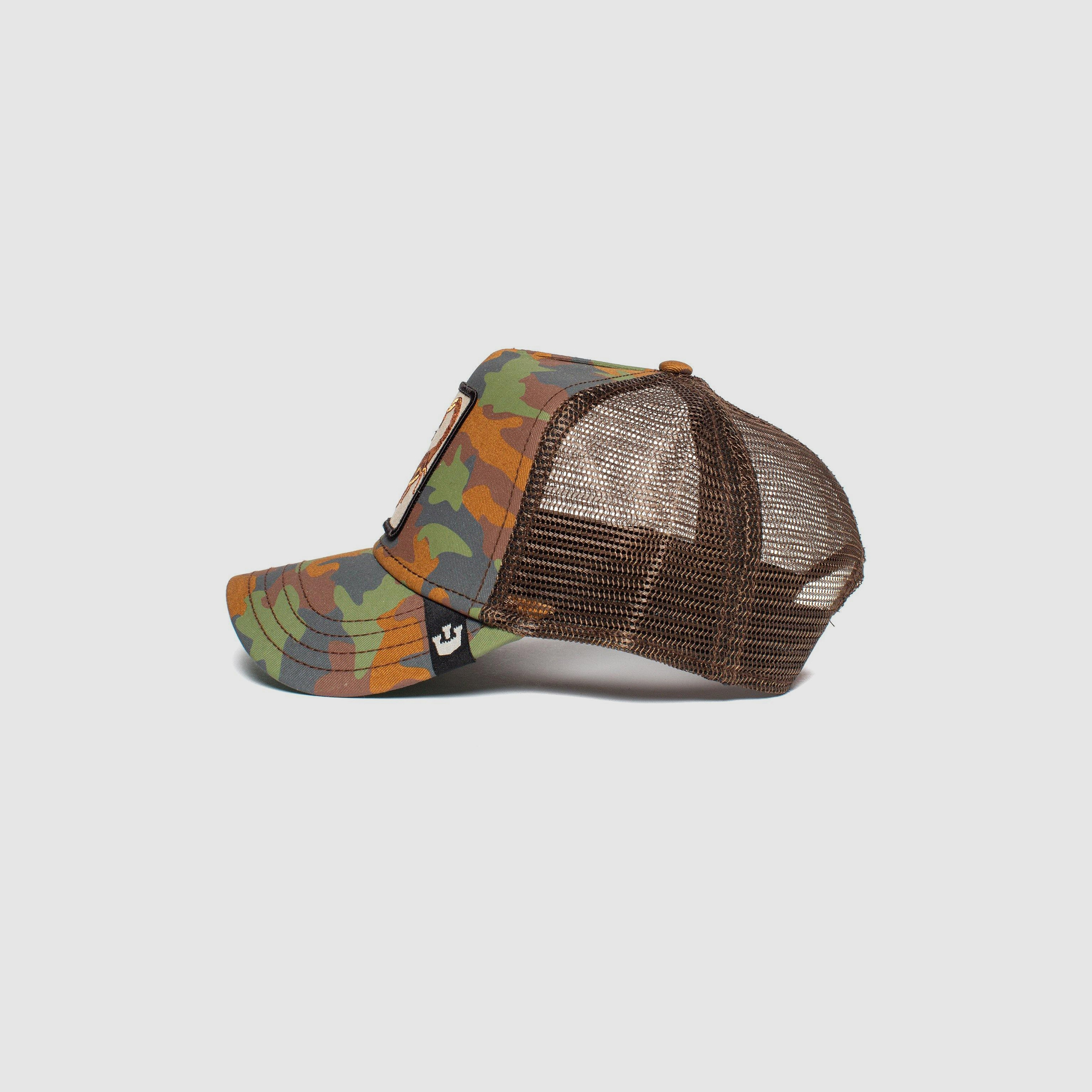 قبعة سائق شاحنة مطرزة بألوان متعددة ومموهة مع قفل بلاستيكي خلفي من جورين-women-clothingaccessories-capsandhats-image-3