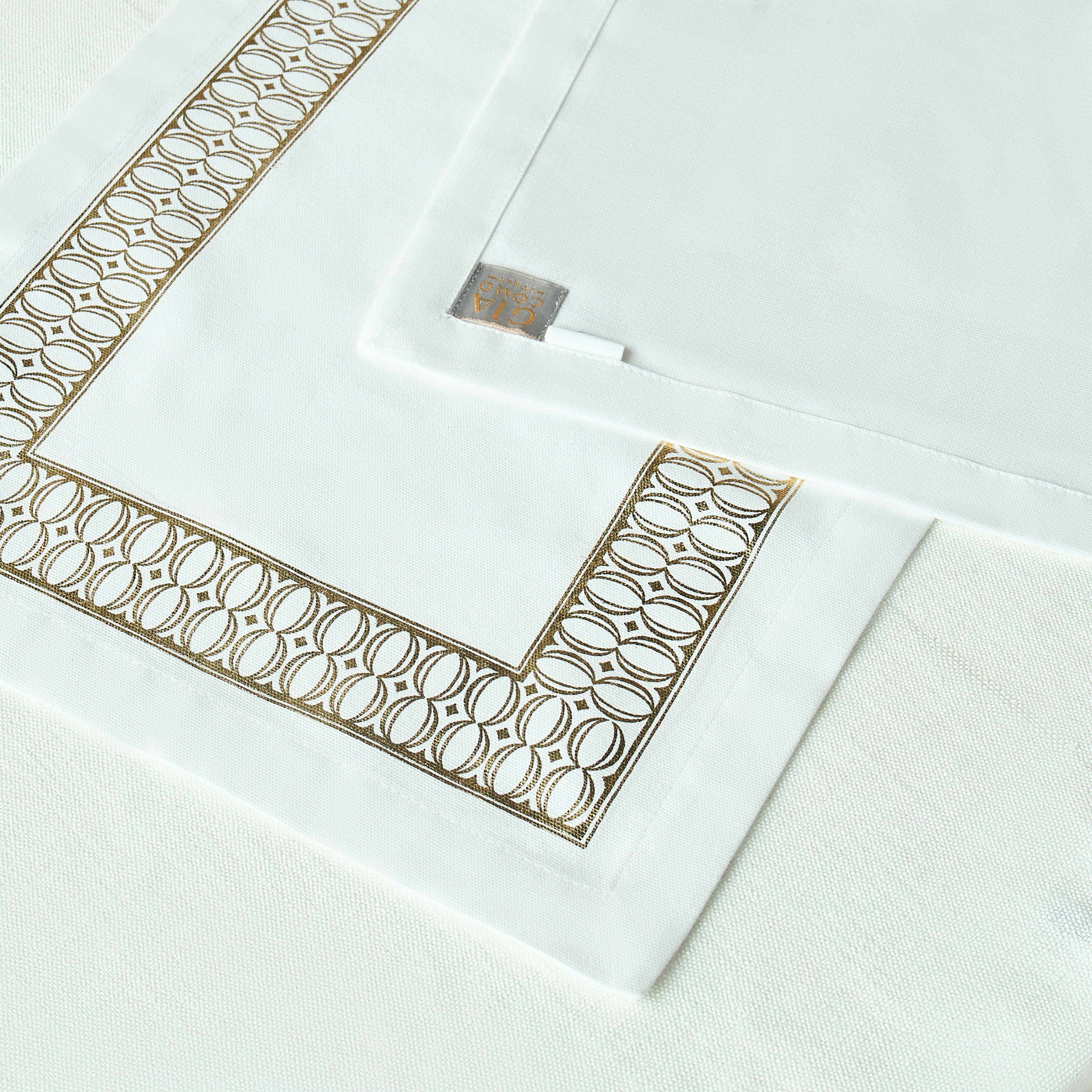 Gia Foil Print Runner - 33x180 cms-household-dining-tablelinen-runnersandtablecovers-image-5