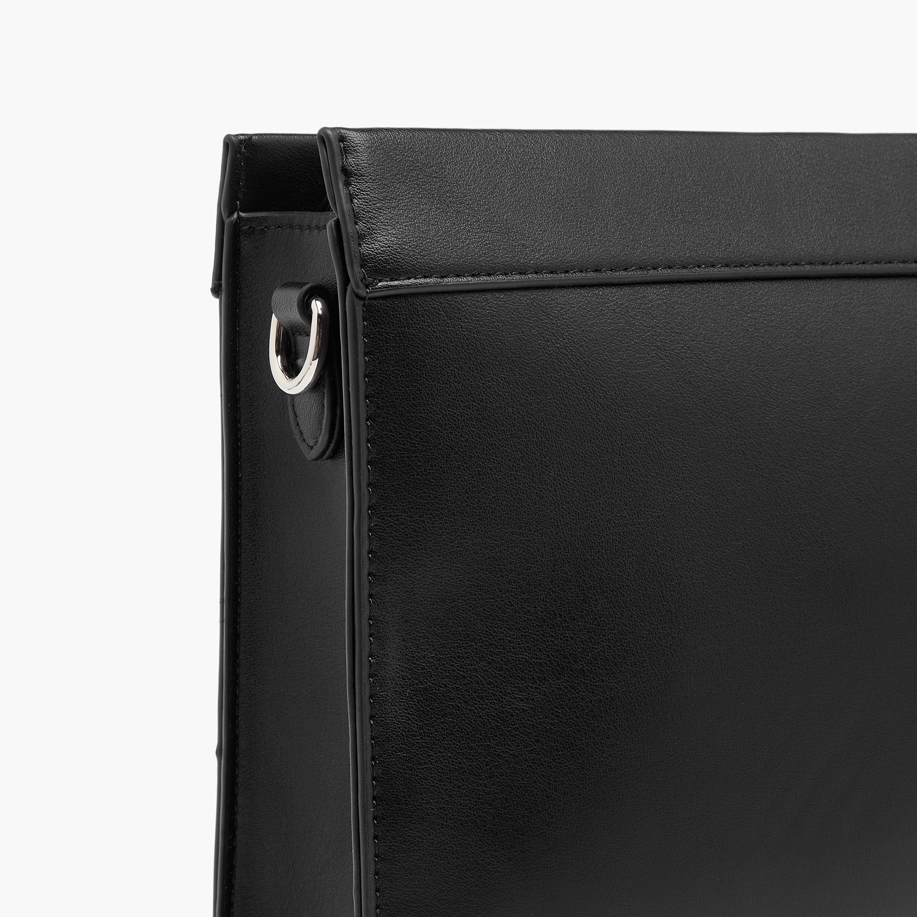 شنطة كروس بودي بنقوش مونوغرام مع سحاب للإغلاق وحزام سلسلة من سيليست-women-bagsandwallets-handbags-image-5