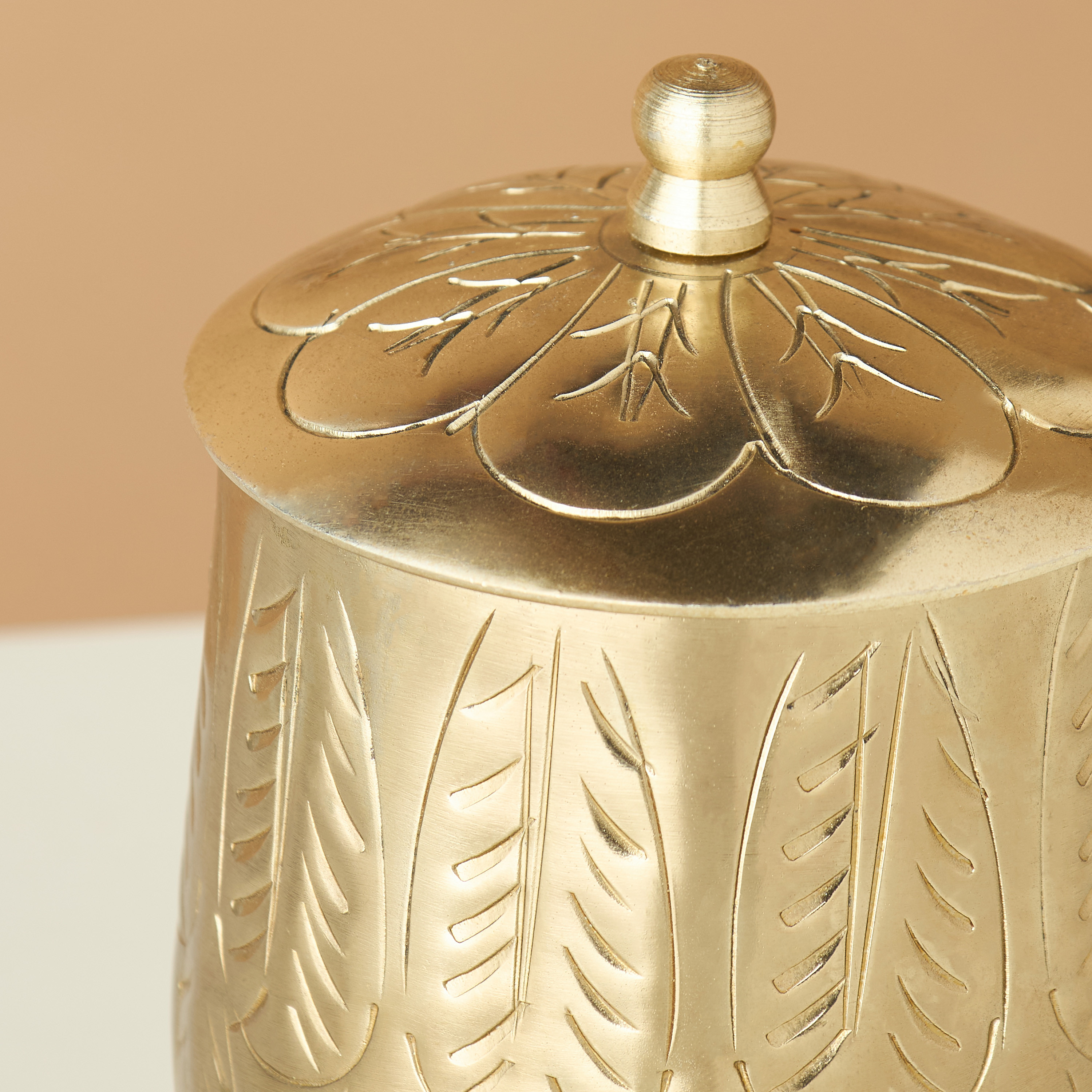 حاوية ديكور ألومنيوم بارزة الملمس - 10x10x15 سم-household-decor-decorativeobjectsandsculptures-image-3
