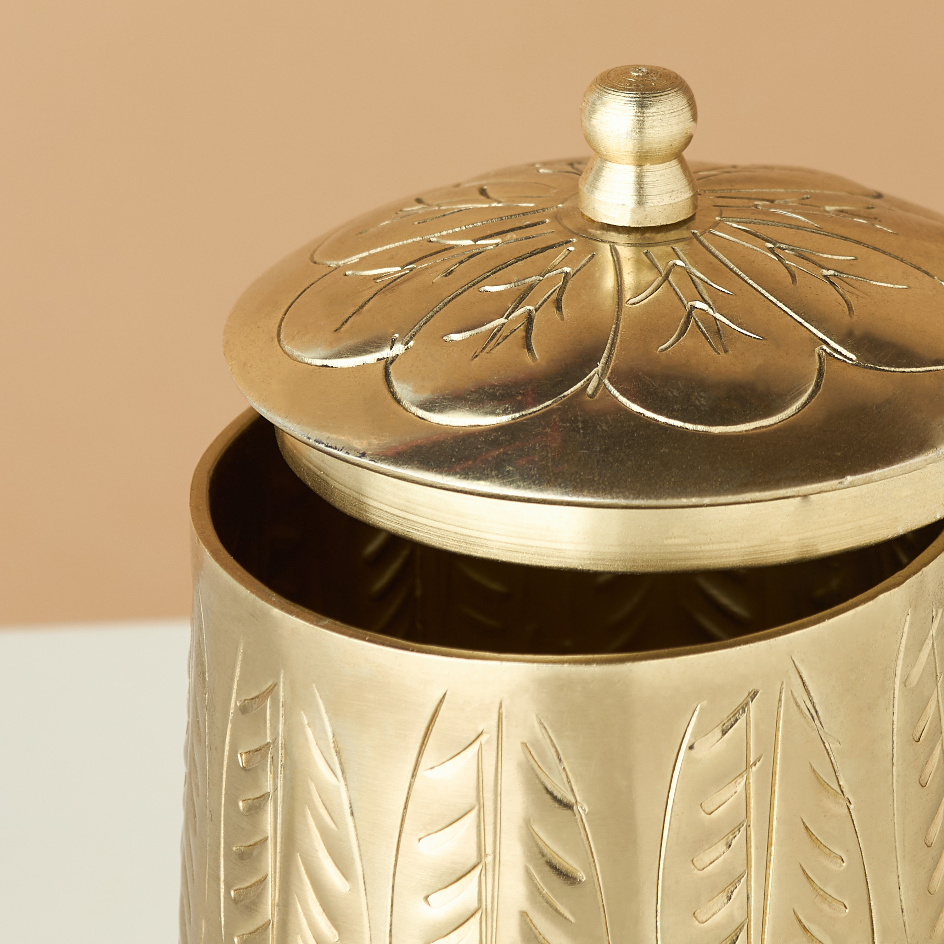 حاوية ديكور ألومنيوم بارزة الملمس - 10x10x15 سم-household-decor-decorativeobjectsandsculptures-image-5