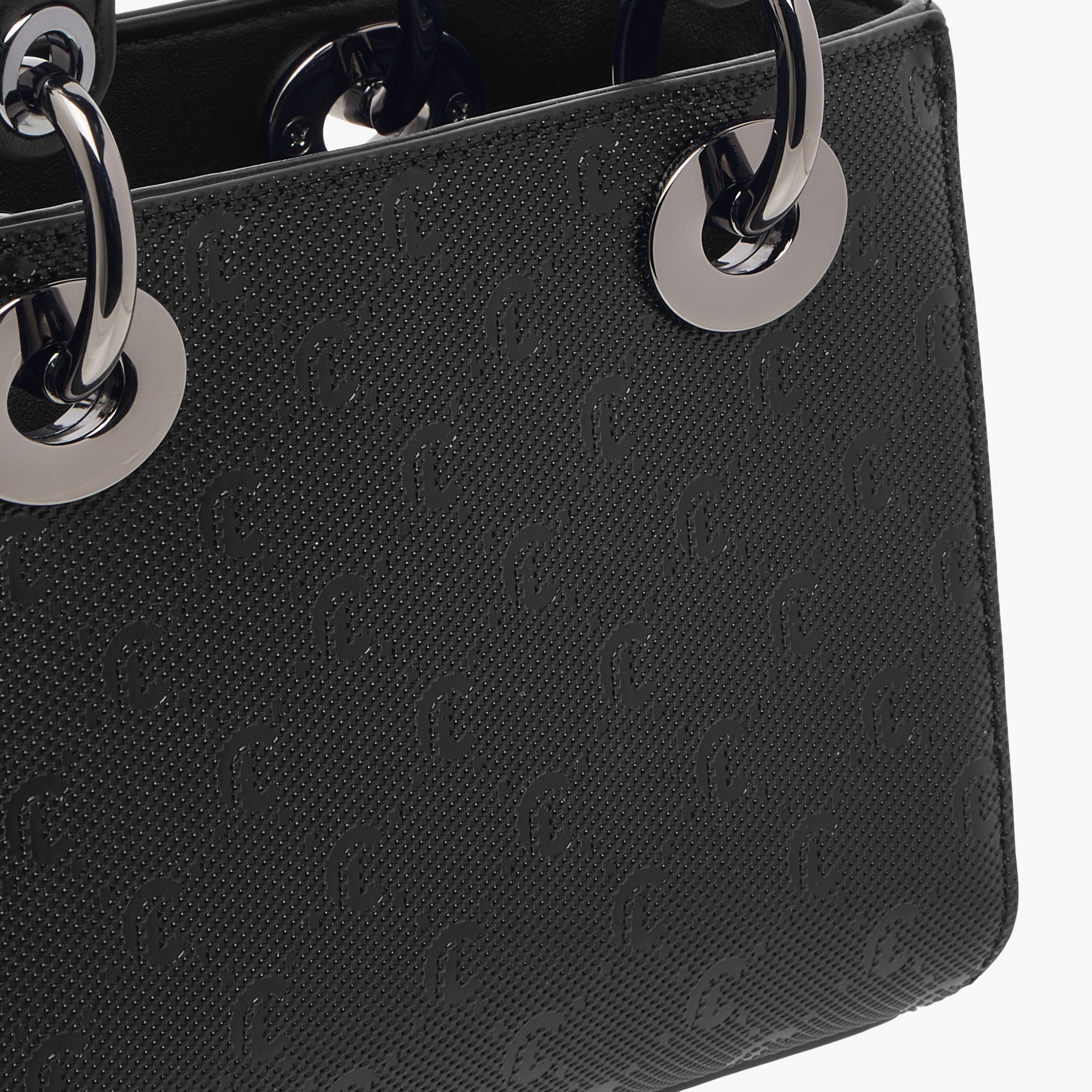 شنطة توتي بنقوش مونوجرام وسحاب إغلاق من لي كونفورت-women-bagsandwallets-handbags-image-5