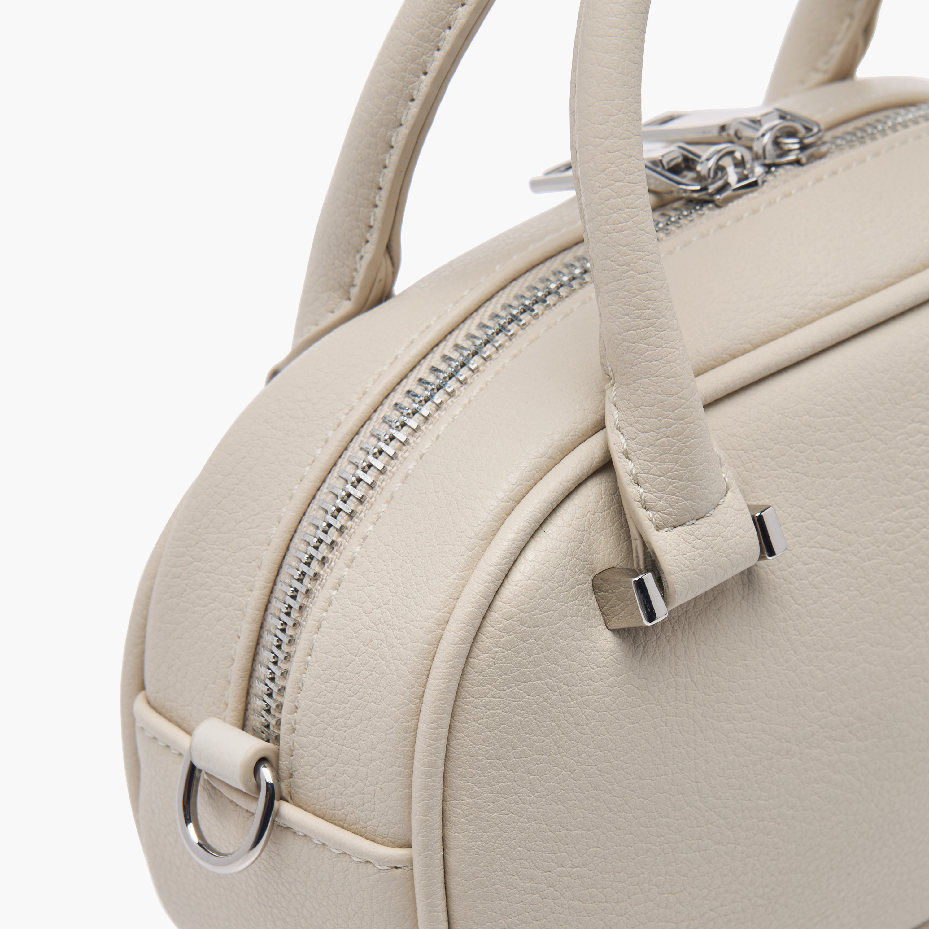 شنطة توتي بارزة الملمس بحزام قابل للتعديل وسحاب إغلاق من ميسي-women-bagsandwallets-handbags-image-5