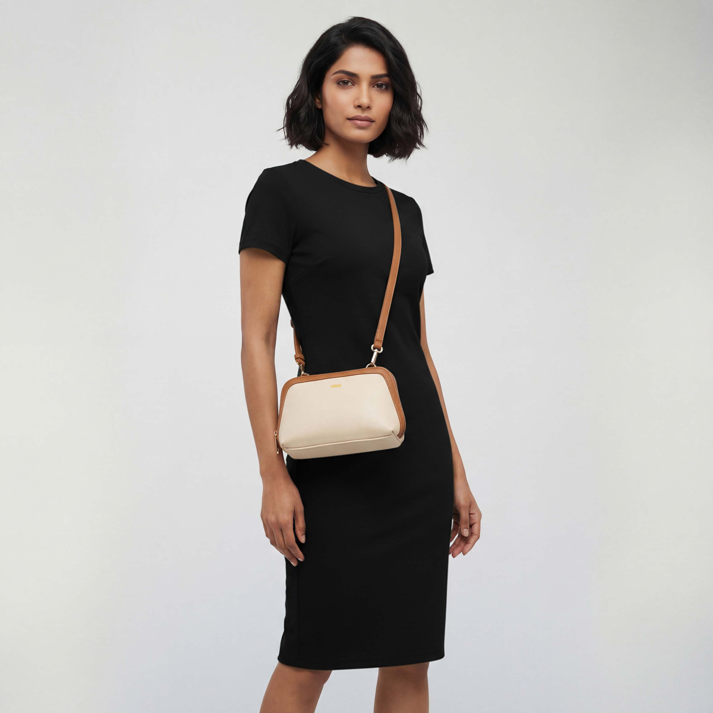 شنطة كروس بودي متعددة التصاميم بحزام قابل للفصل وسحاب إغلاق من ميسي-women-bagsandwallets-handbags-image-2