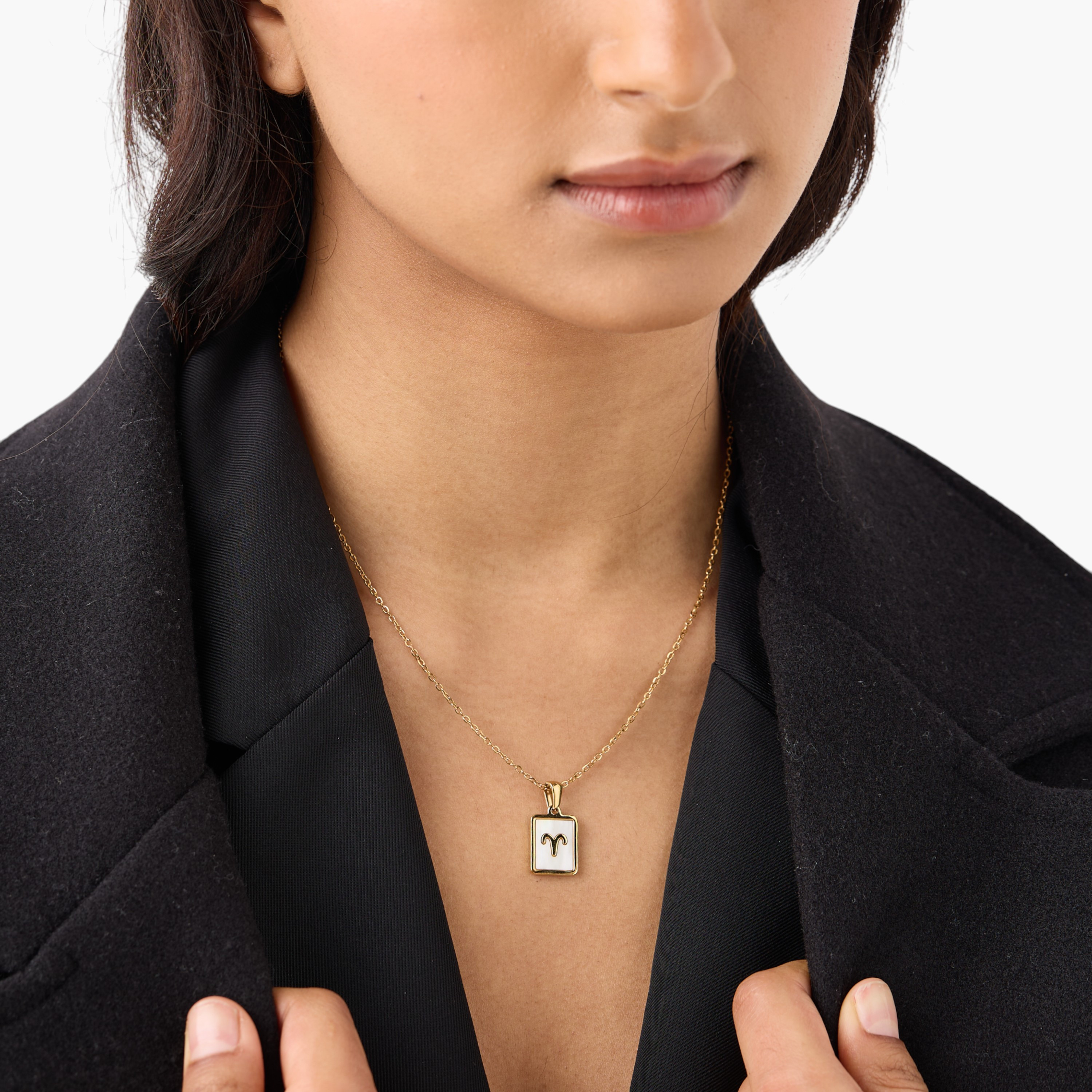 عقد بدلاية مزينة بتصميم برج الجدي بمشبك إغلاق-women-watchesandjewellery-jewellery-necklacesandpendants-image-2