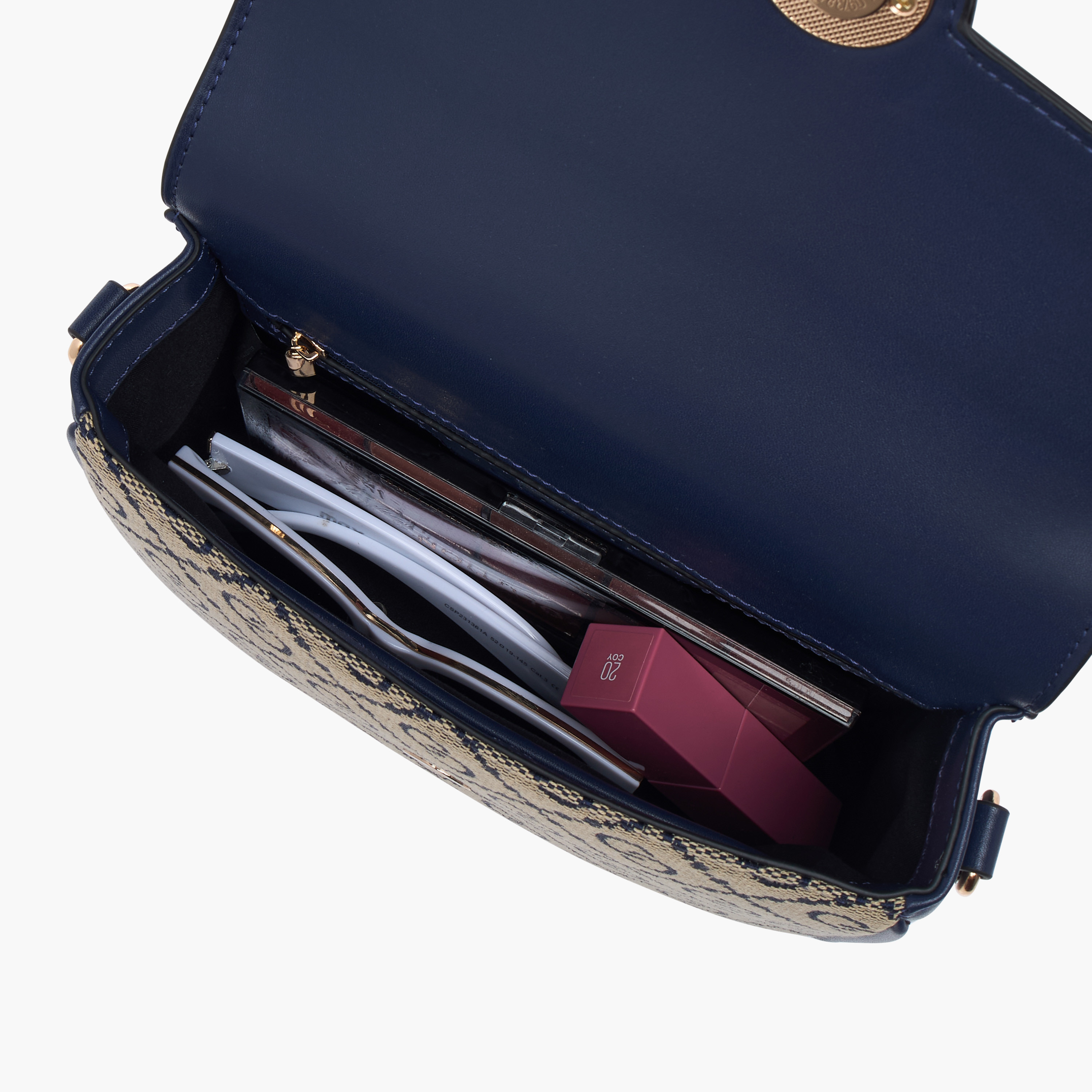 شنطة كروس بودي بطبعات مونوجرام وحزام قابل للفصل وطية إغلاق من سيليست-women-bagsandwallets-handbags-image-7