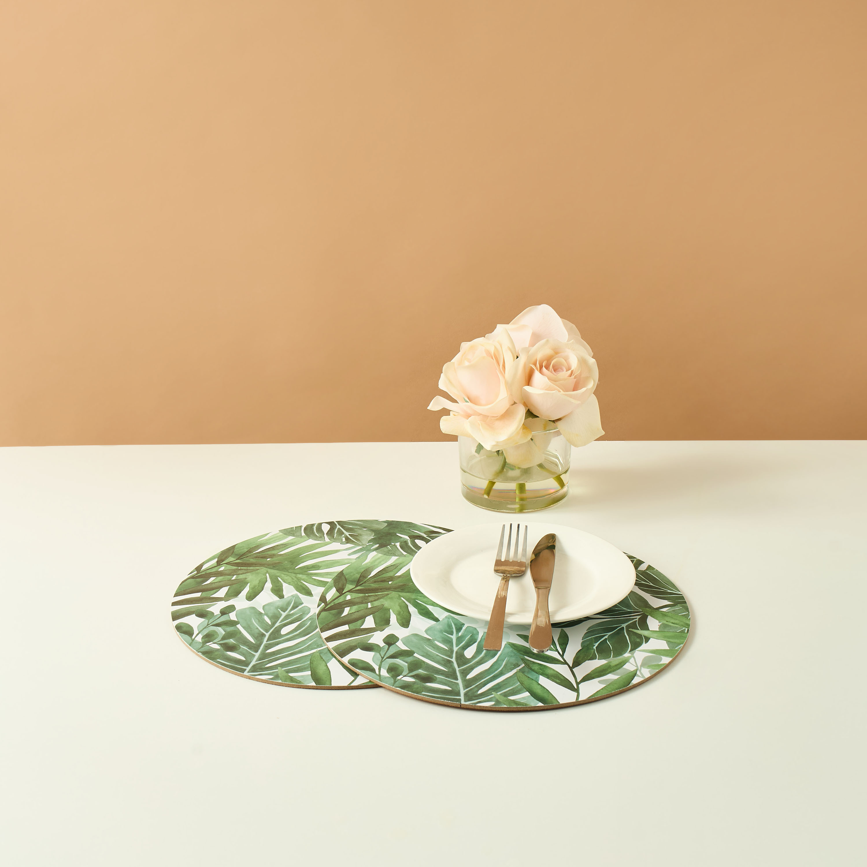 Leaf Print 2-Piece Round Cork Placemat Set - 30 cms-household-decor-decorativeobjectsandsculptures-image-1