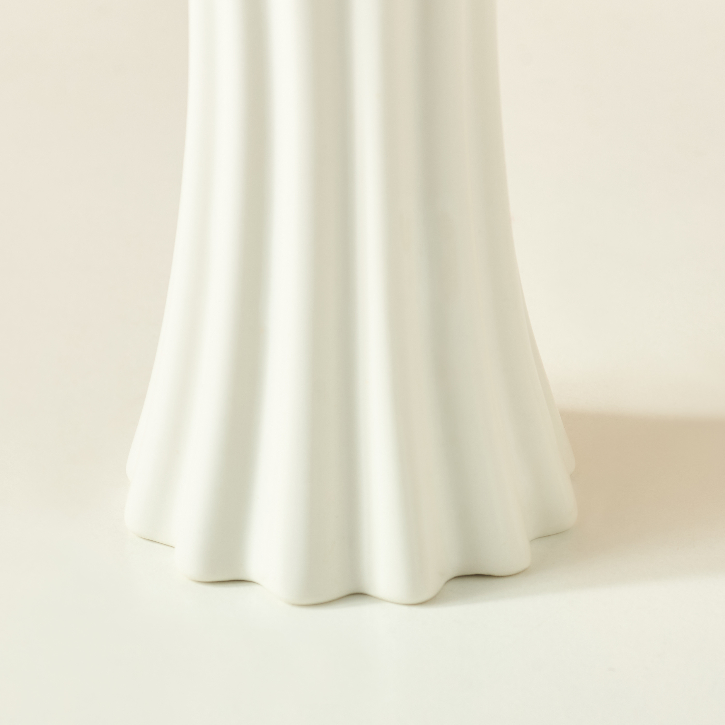 مزهرية ديكور خزف - 14x11x28 سم-household-decor-vasesandbowls-image-4