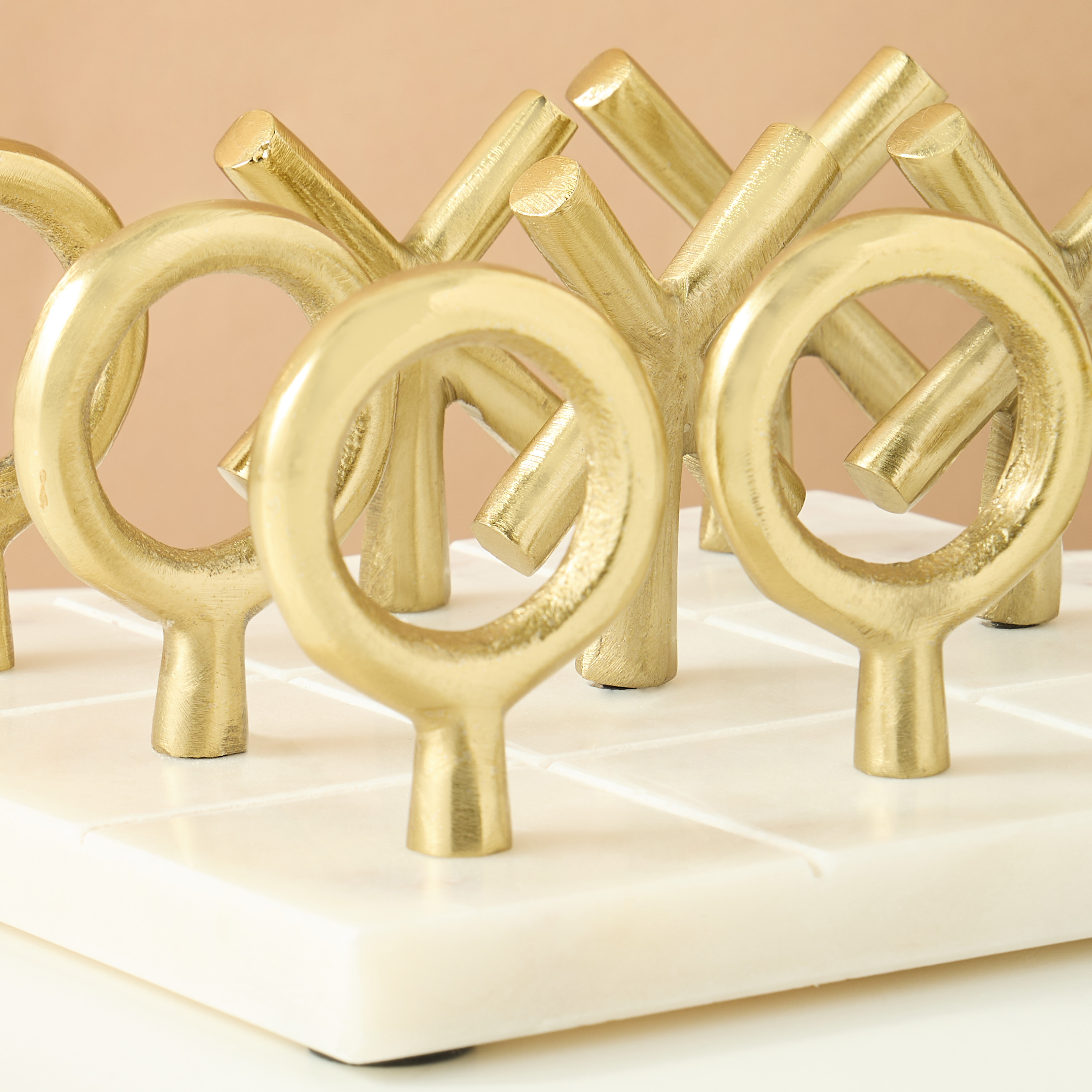 زينة ديكور بتصميم لعبة تيك تك-household-decor-decorativeobjectsandsculptures-image-4