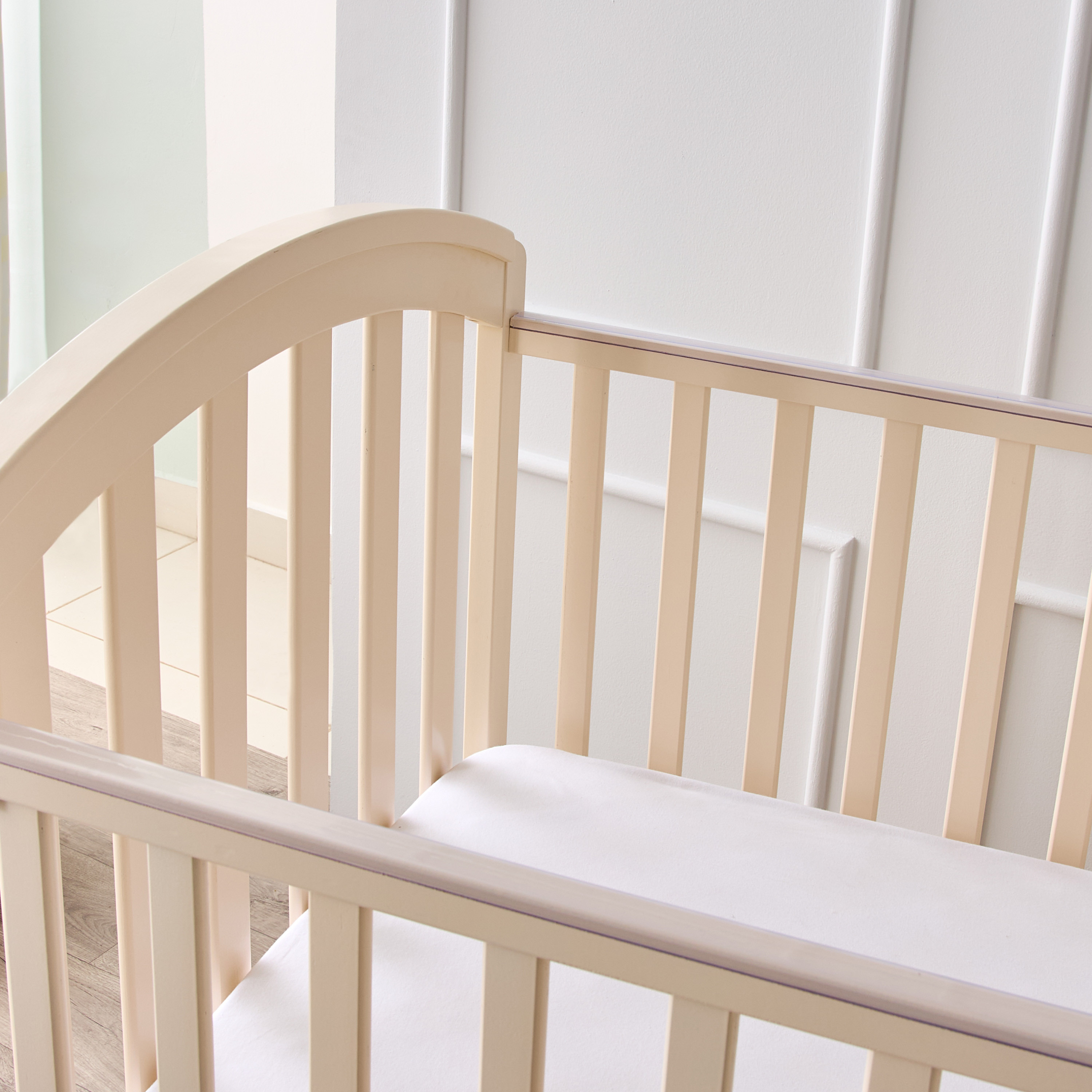 Juniors Capri Crib with Adjustable Height and Side Rails (Up to 3 years ...