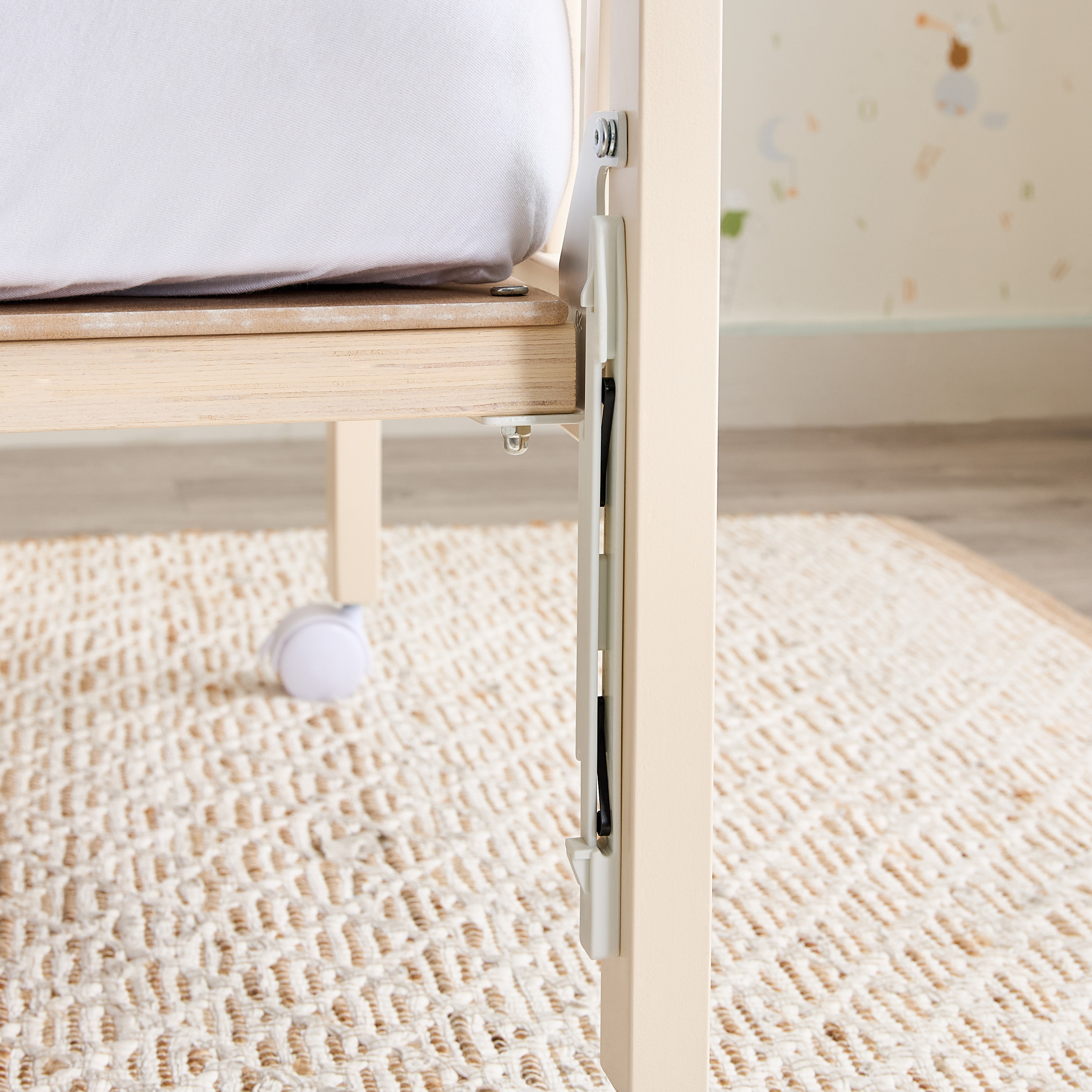 Juniors Henry Crib with Adjustable Height (Up to 3 years)-baby-nursery-furniture-cribsandbeds-babycribs-image-11