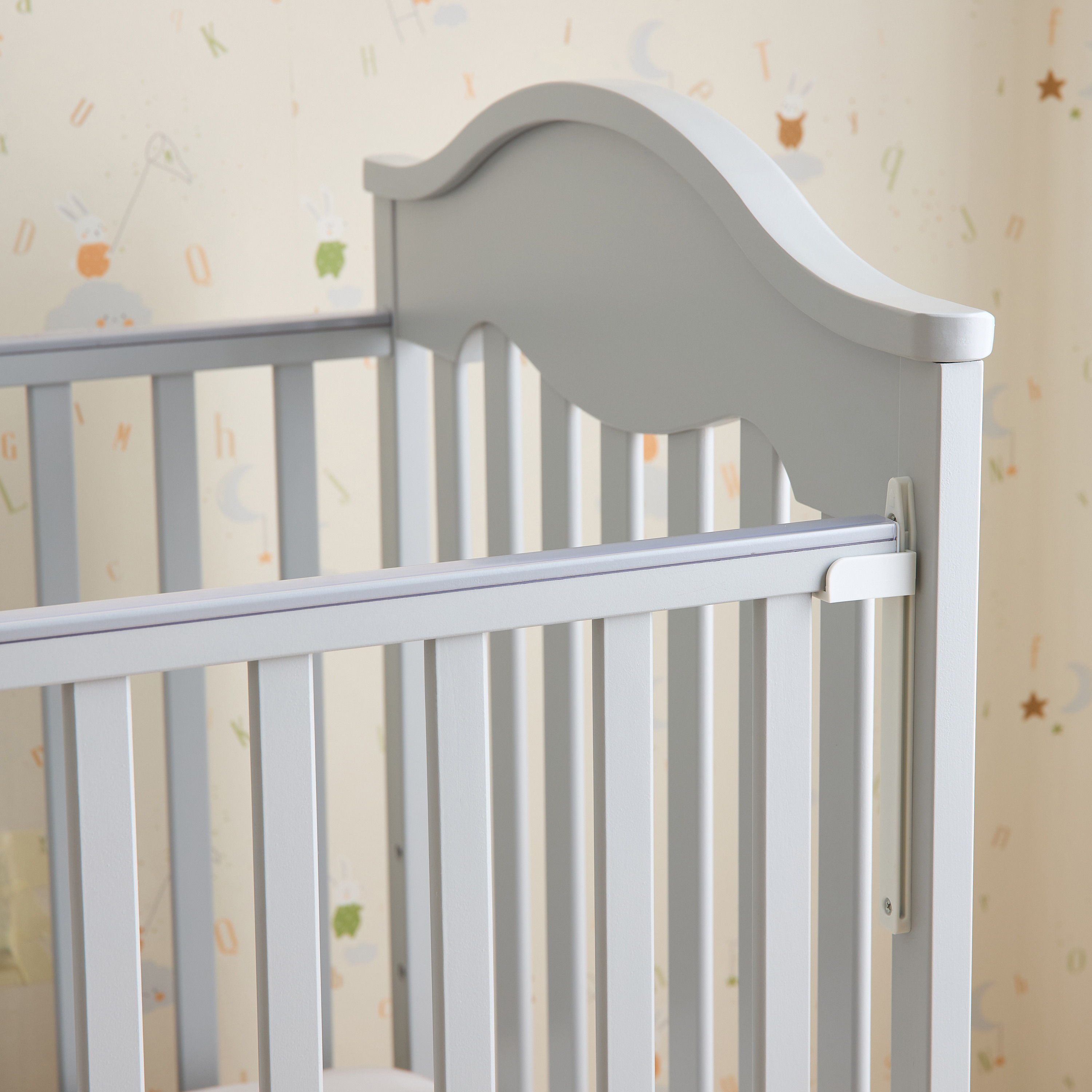 Juniors Charlotte Portable Wooden Crib-baby-nursery-furniture-cribsandbeds-babycribs-image-10