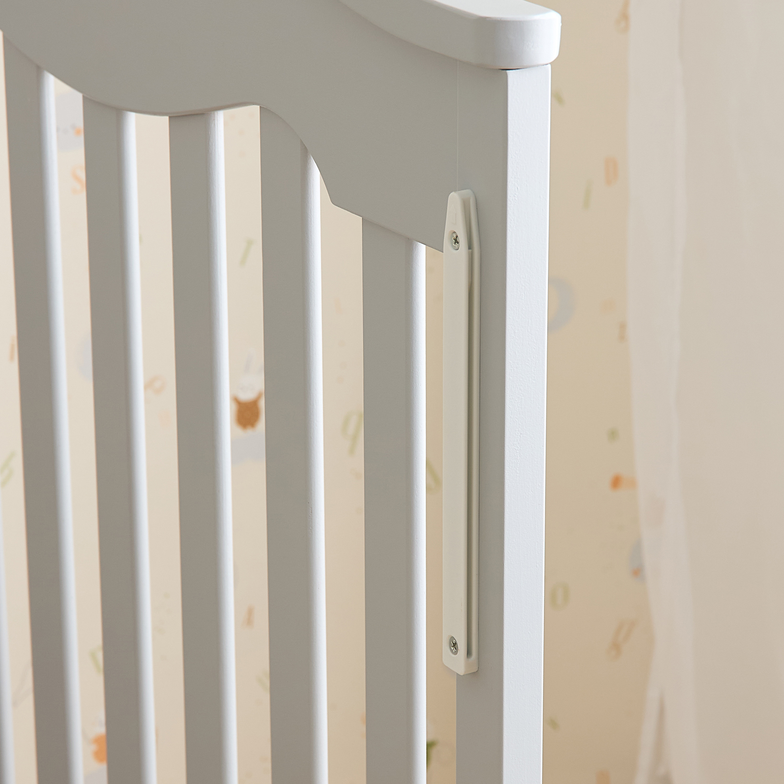 Juniors Charlotte Portable Wooden Crib-baby-nursery-furniture-cribsandbeds-babycribs-image-12