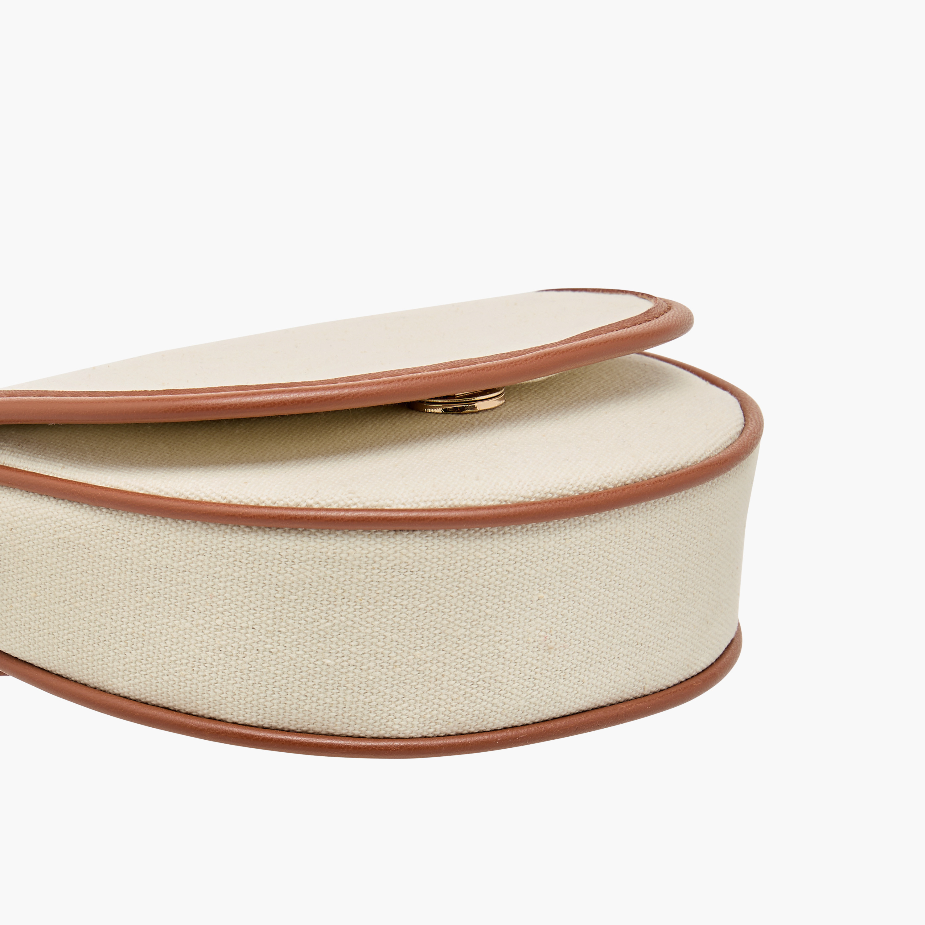 شنطة كروس بودي بارزة الملمس بحزام قابل للفصل وطية إغلاق من تشارمز-girls-accessories-bags-image-6