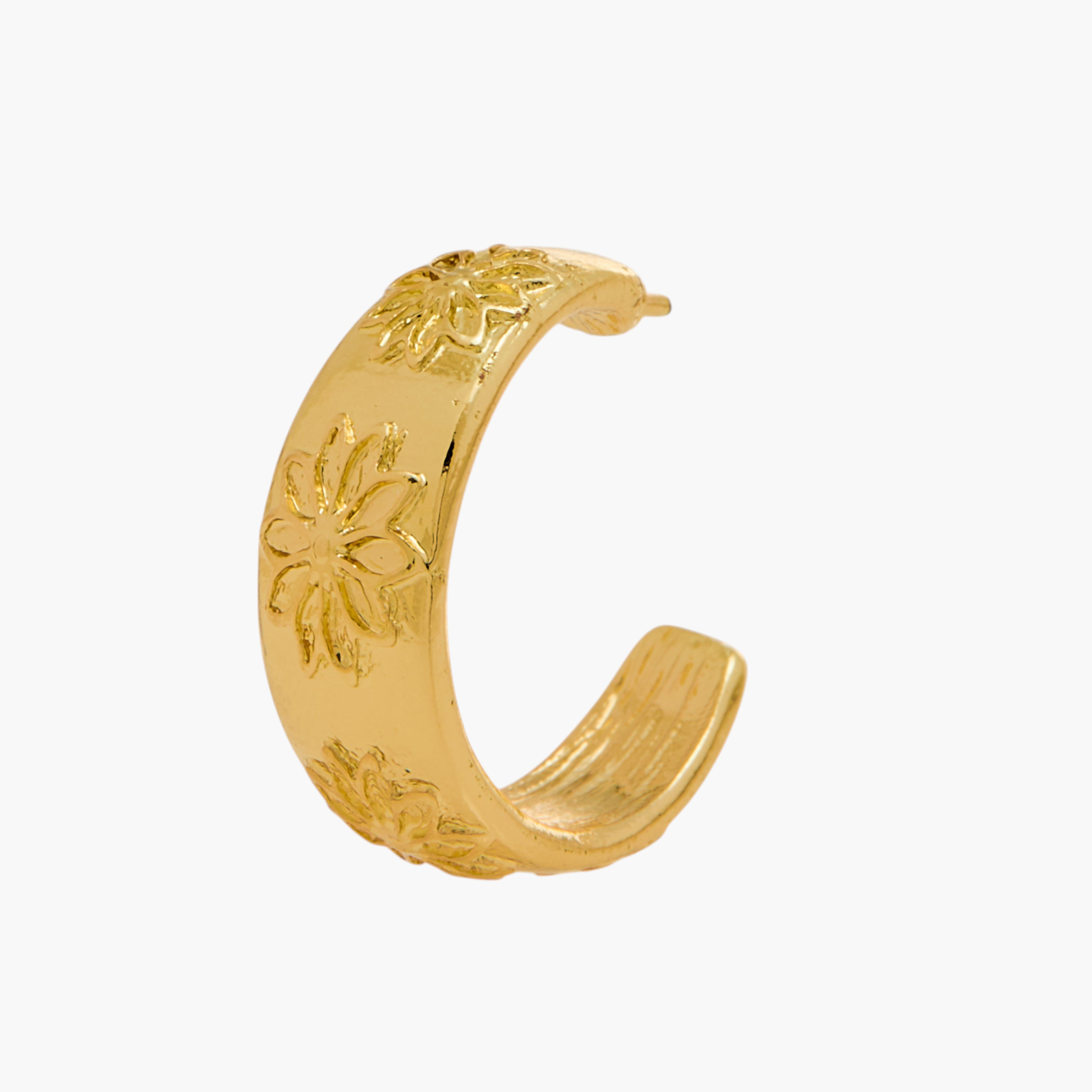 حلقان طوق ميتاليك بارزة الملمس بمكبس إغلاق خلفي - طقم 3 أزواج-women-watchesandjewellery-jewellery-earrings-image-7