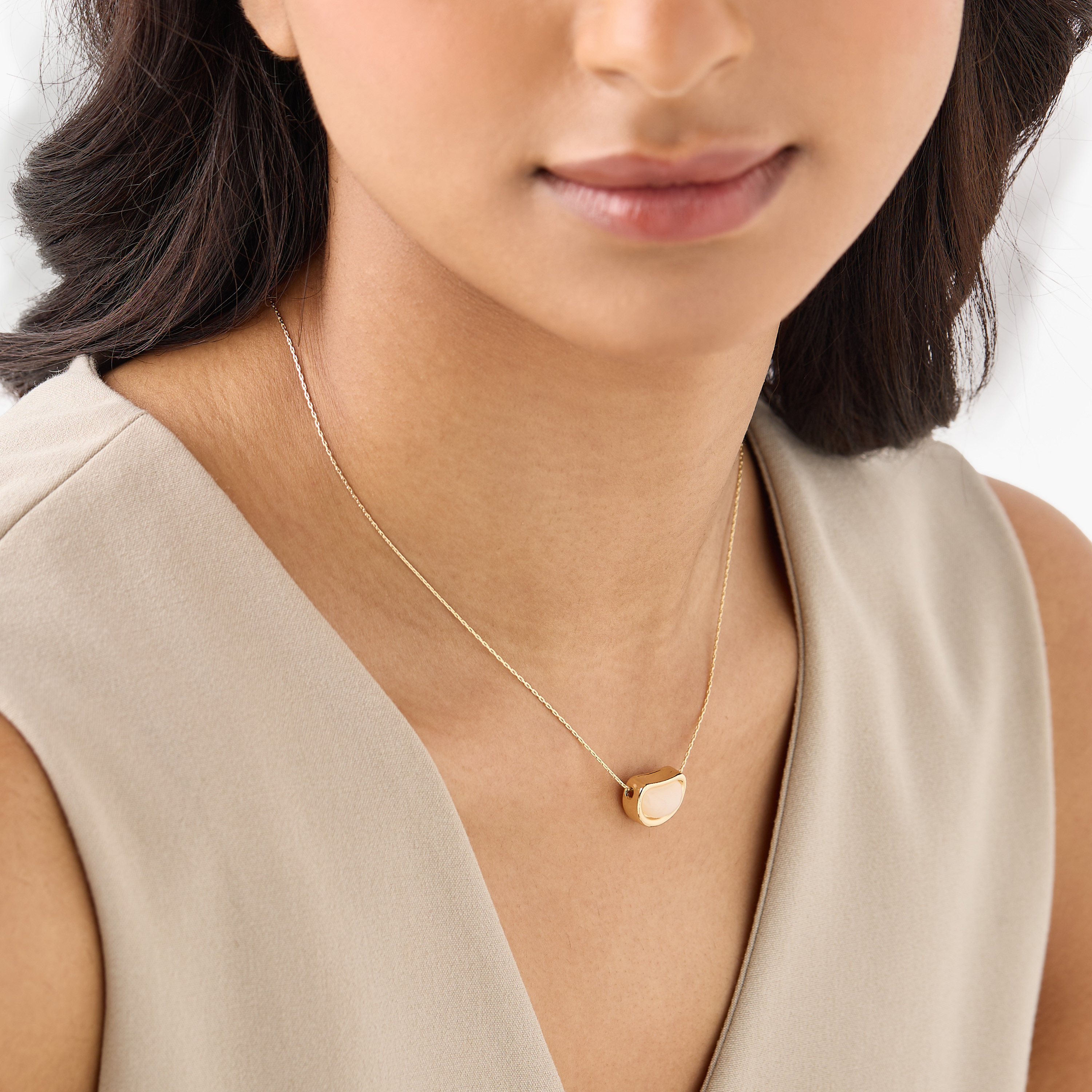 عقد بدلاية مزينة وقفل إغلاق-women-watchesandjewellery-jewellery-necklacesandpendants-image-2