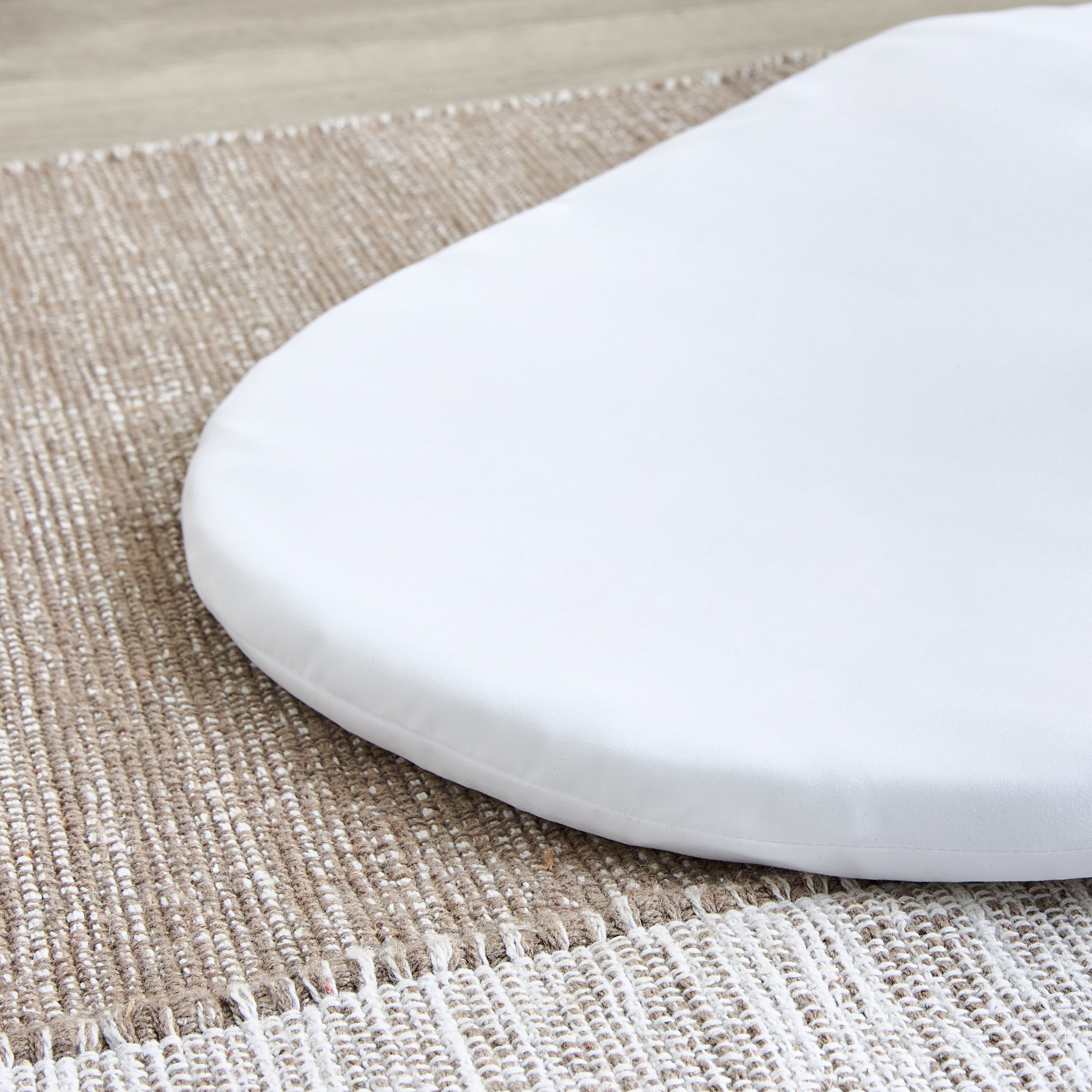 سرير أطفال بموسيقى وهز هارولد من جونيورز-baby-nursery-furniture-cribsandbeds-bassinets-image-13
