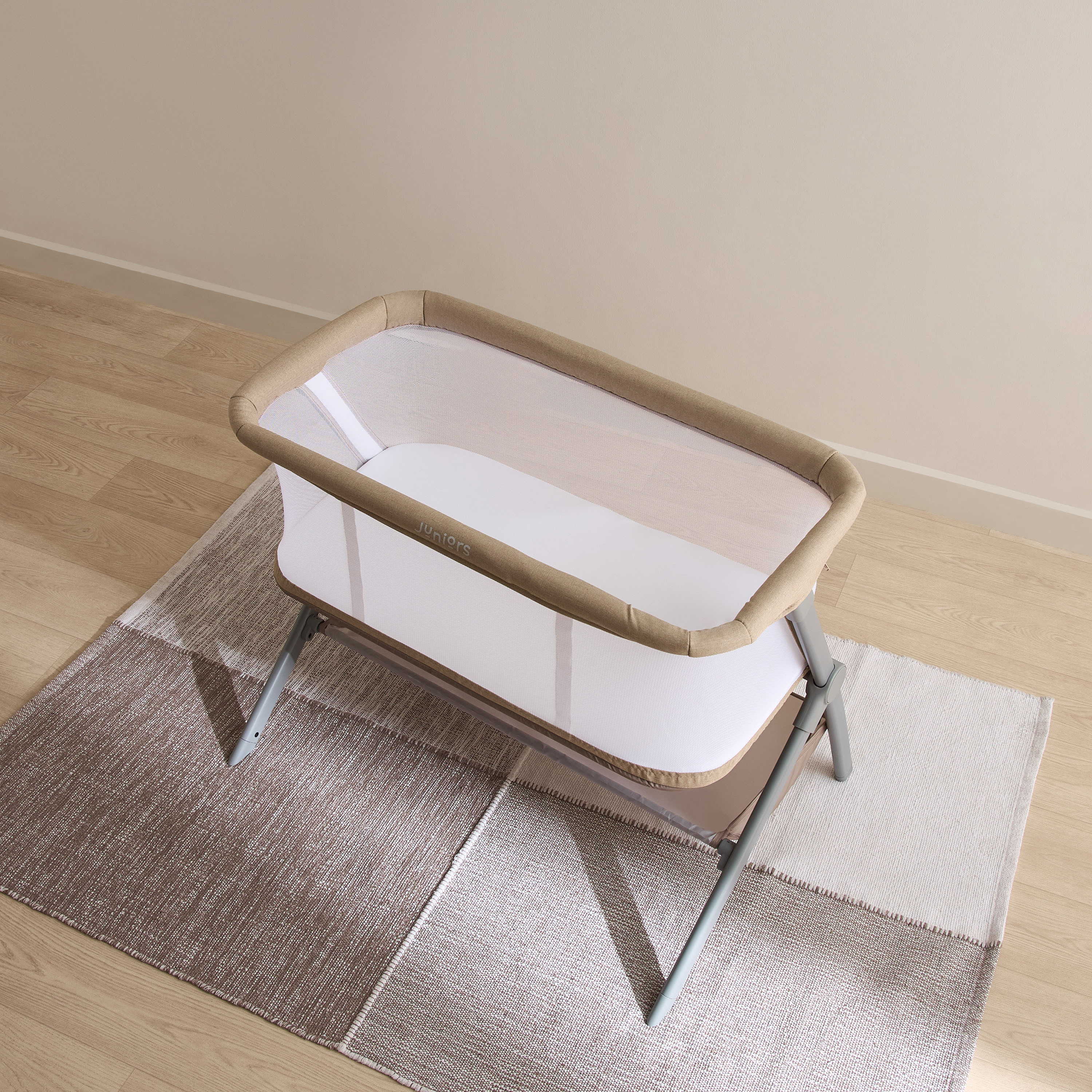 Juniors Fred Bassinet-baby-nursery-furniture-cribsandbeds-bassinets-image-3
