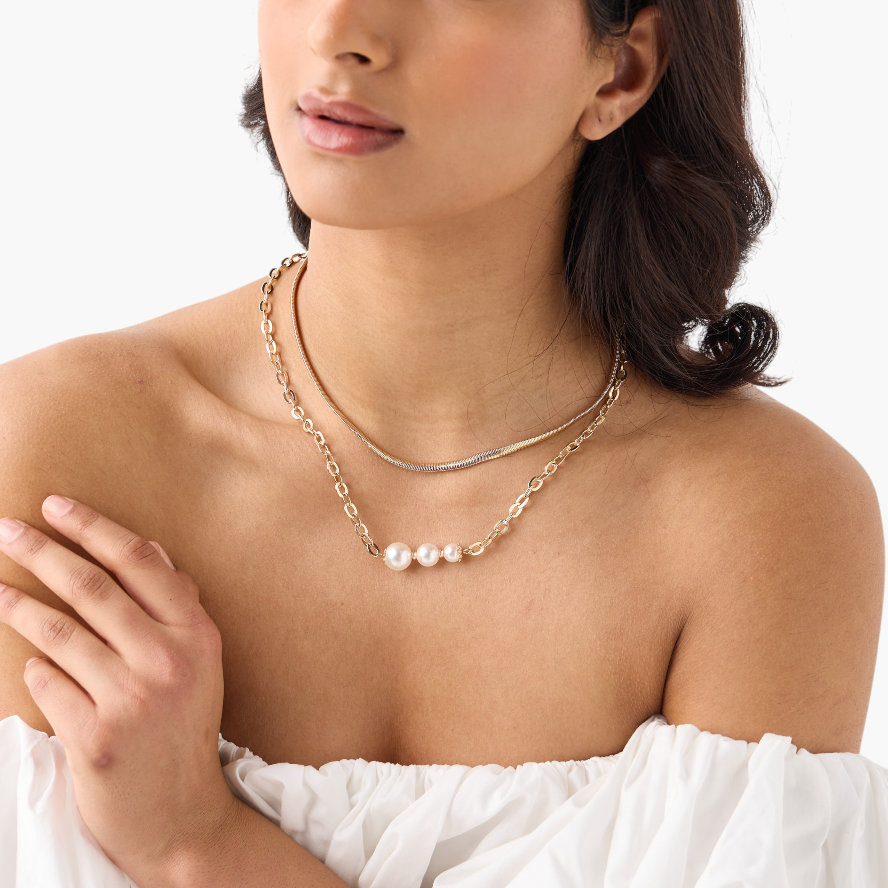 عقد بطبقتين مزين باللؤلؤ بمشبك إغلاق-women-watchesandjewellery-jewellery-necklacesandpendants-image-2