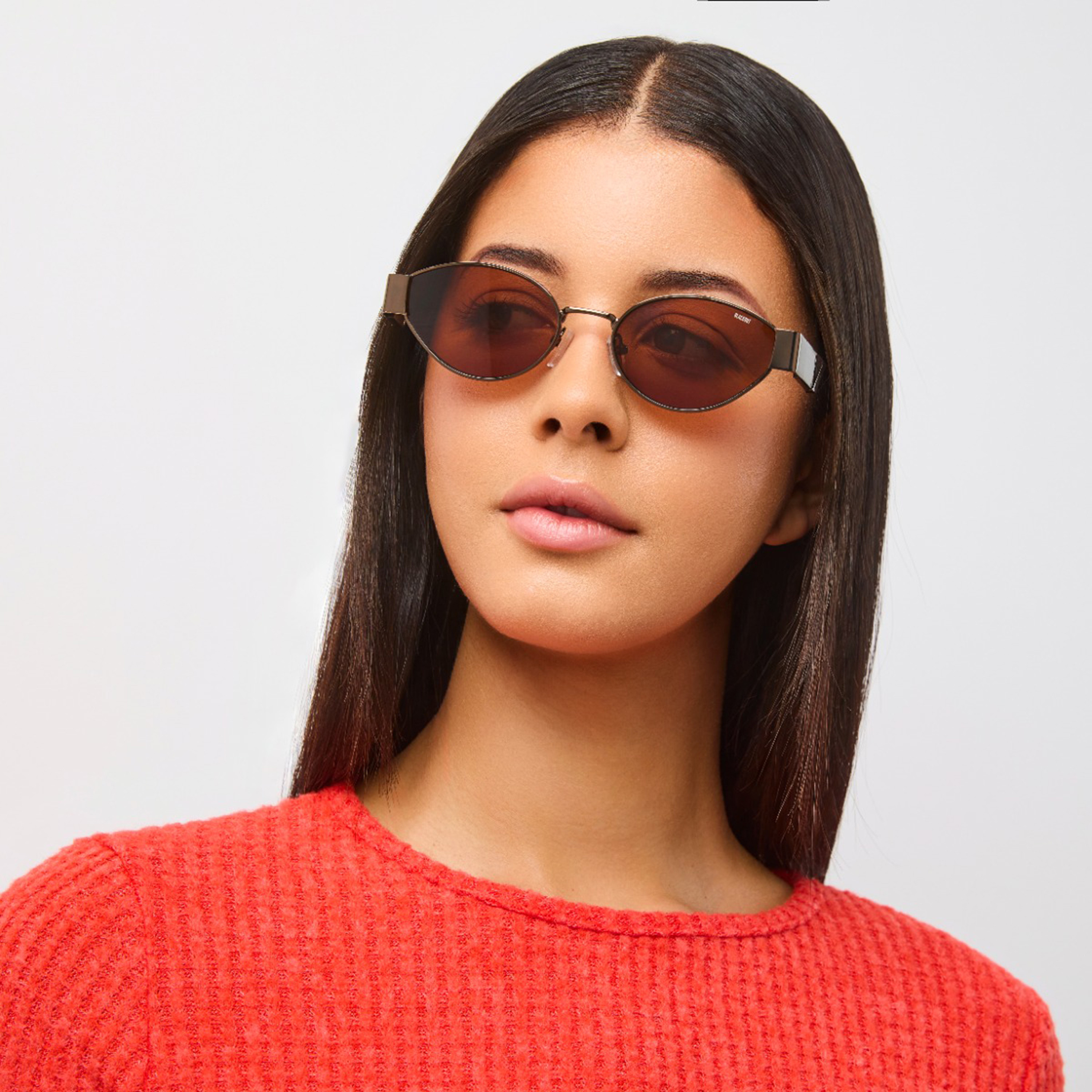 بلاك آوت-  نظارة شمسية بيضاوية بنية   53 مم BLA-000300-0404-women-sunglasses-image-4