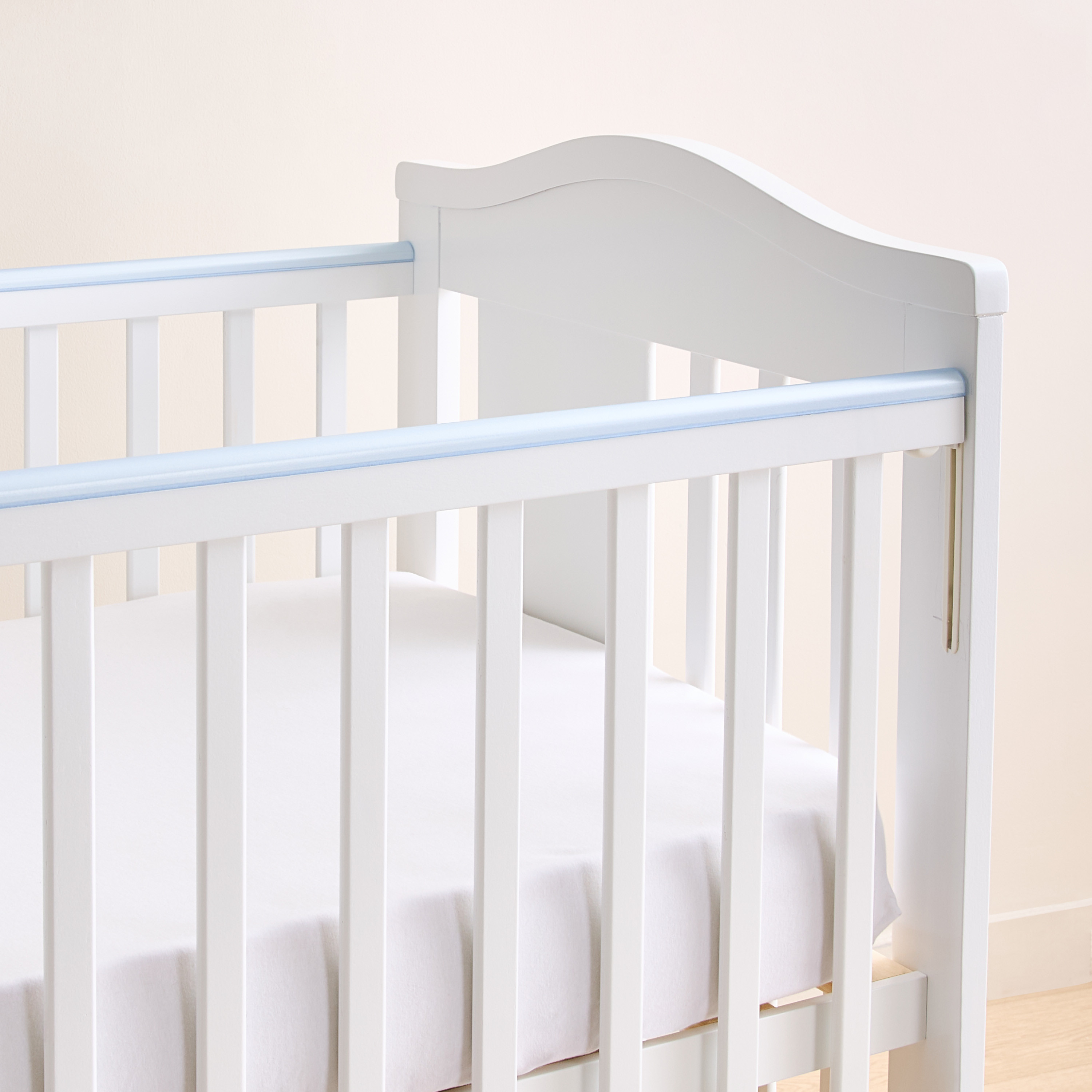 Juniors Crib with Adjustable Side Rails and Wheels (Up to 3 years)-baby-nursery-furniture-cribsandbeds-babycribs-image-6