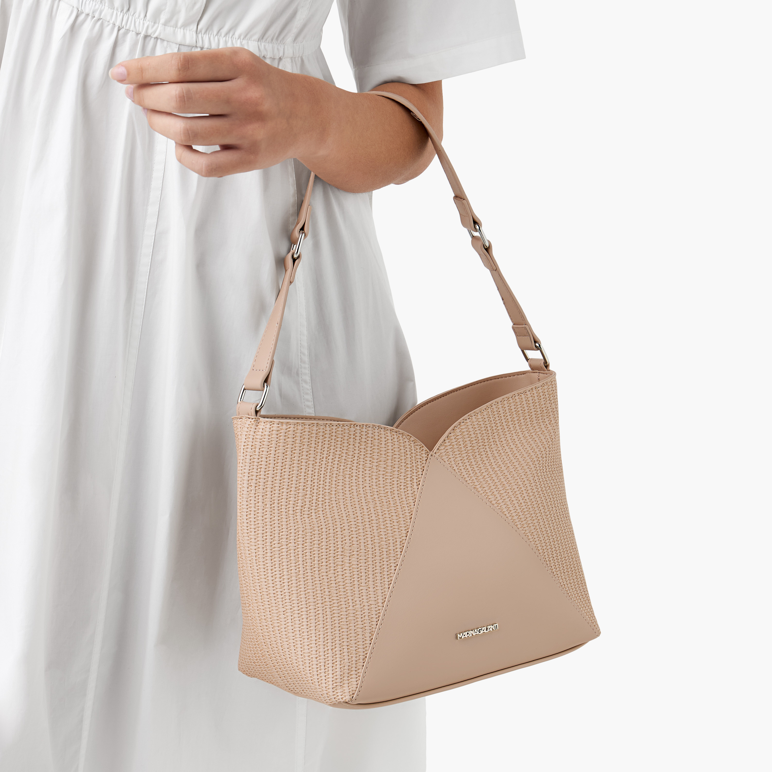 شنطة كتف بارزة الملمس بحزام قابل للتعديل وسحاب إغلاق من مارينا جالانتي-women-bagsandwallets-handbags-image-2