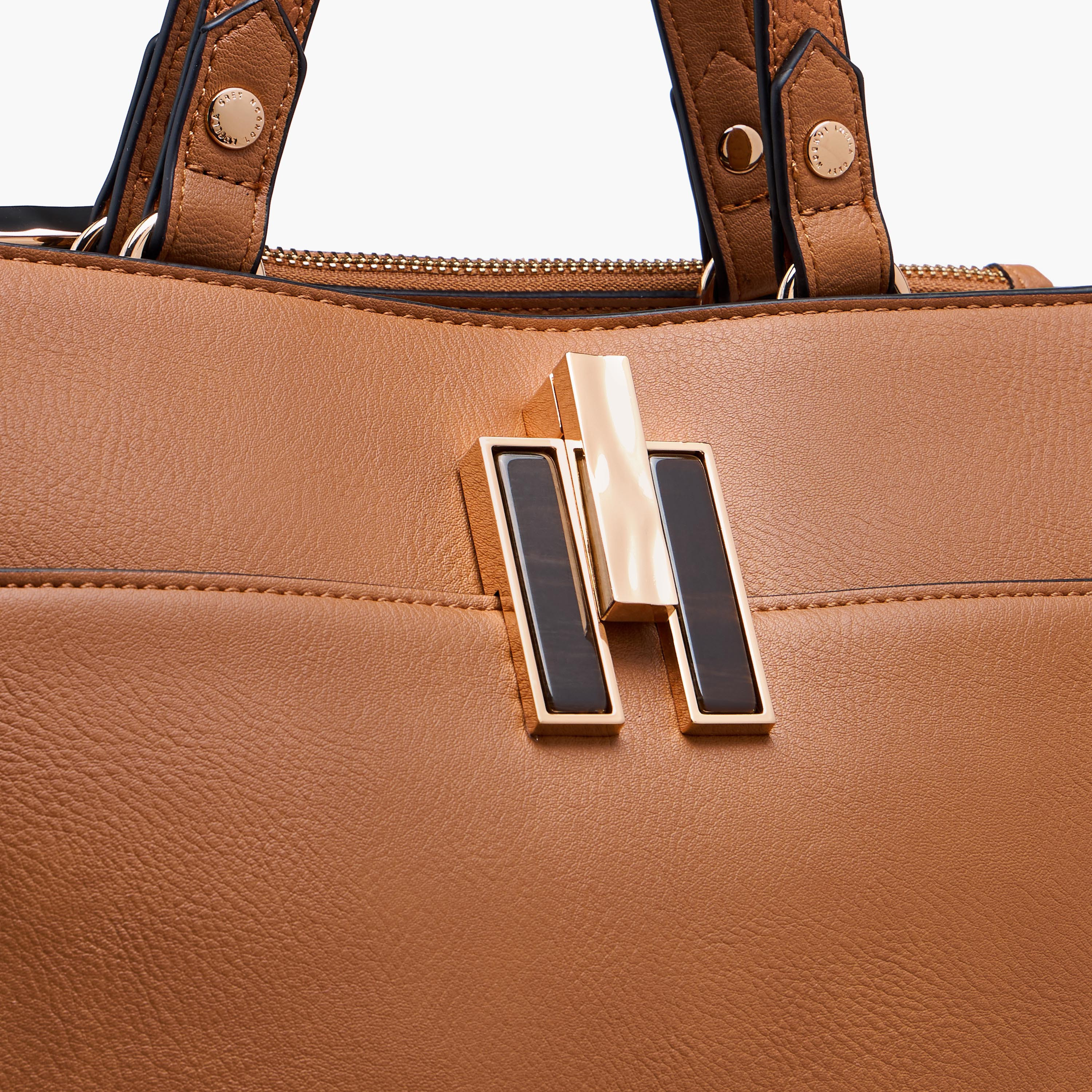 شنطة توت بارزة الملمس بزر إغلاق وحزام قابل للفصل من لويلا جراي-women-bagsandwallets-handbags-image-6