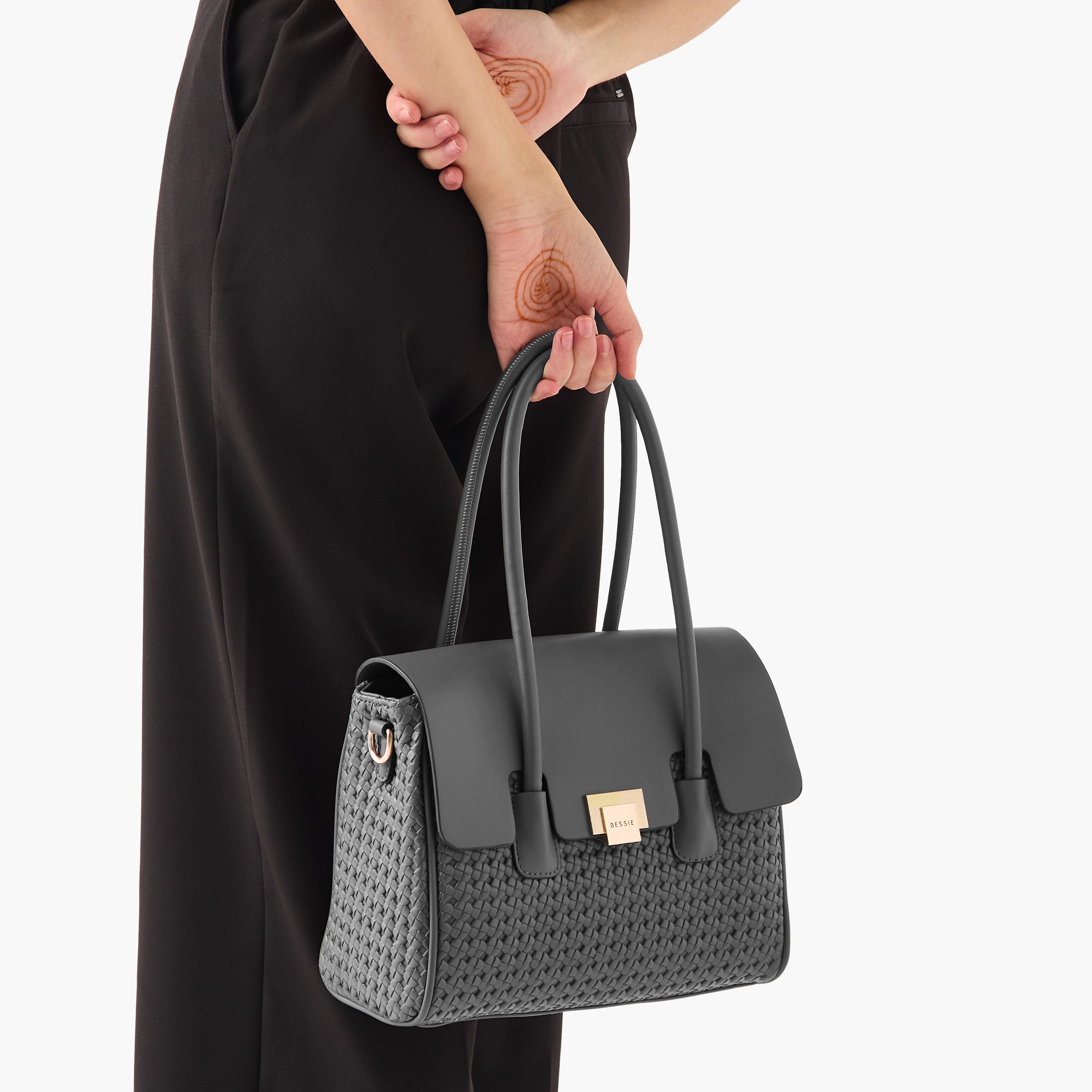 شنطة توتي بارزة الملمس بحزام قابل للفصل وسحاب إغلاق من بيسي لندن-women-bagsandwallets-handbags-image-2