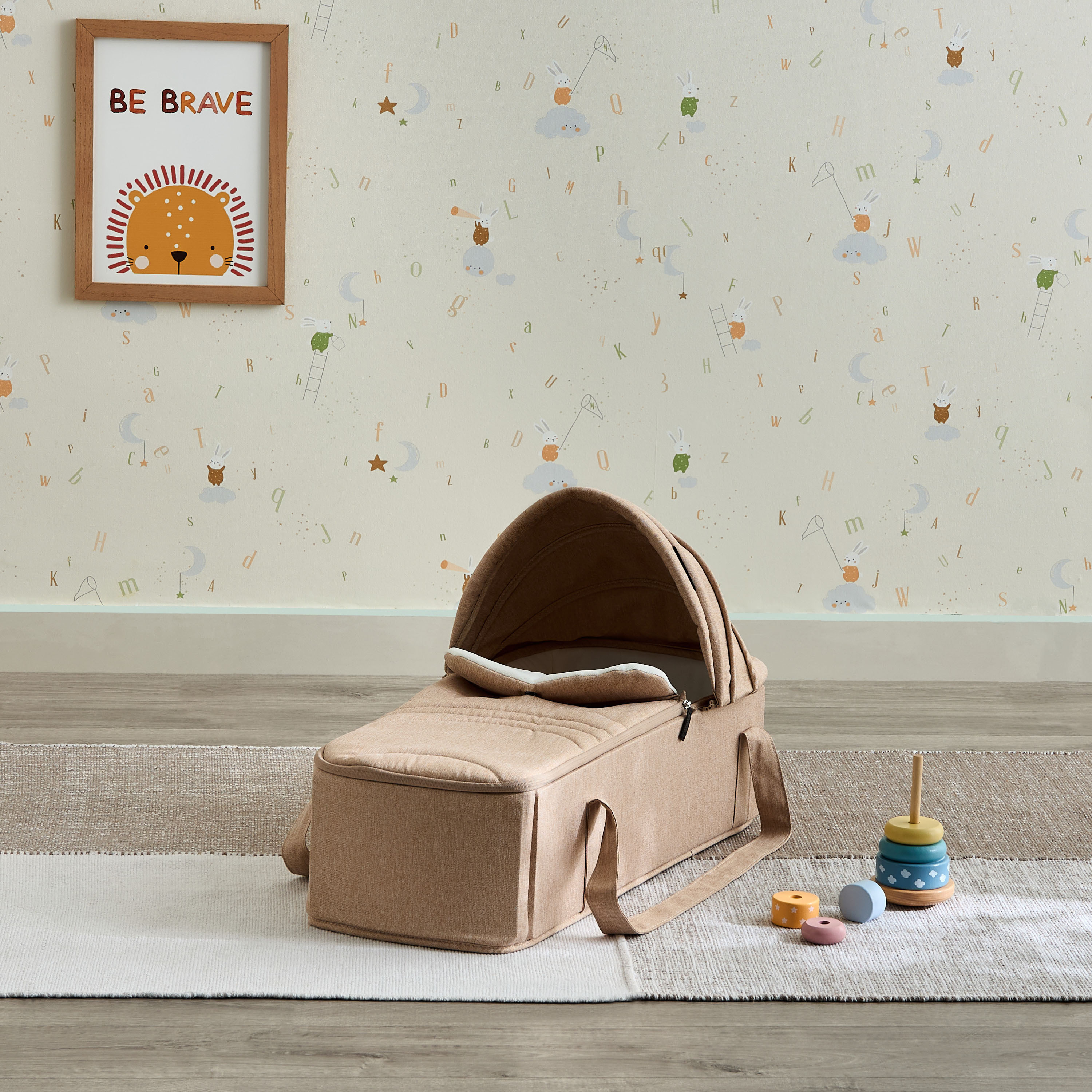 مهد أطفال محمول جيمي من جونيورز-baby-nursery-furniture-mosesbaskets-image-1