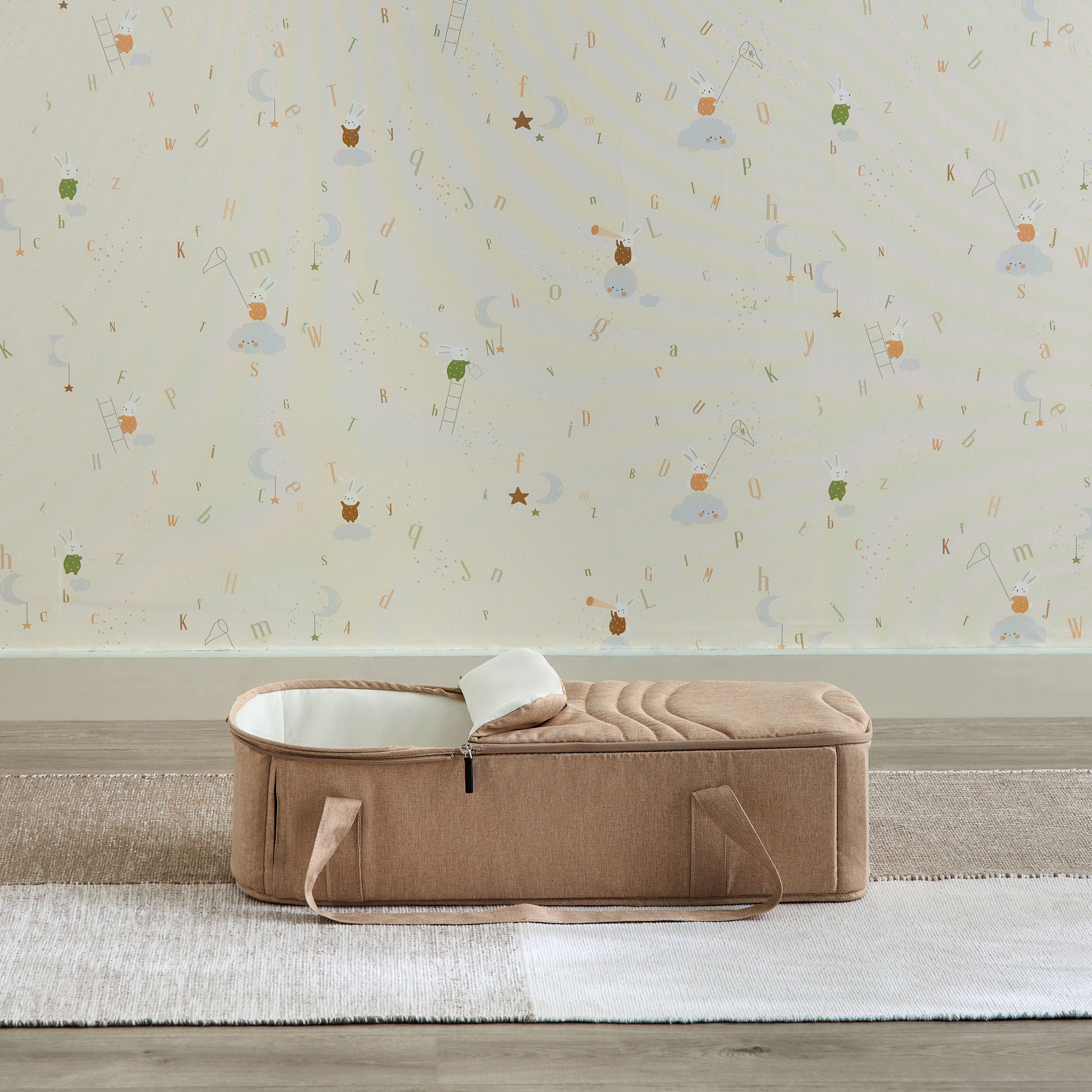 مهد أطفال محمول جيمي من جونيورز-baby-nursery-furniture-mosesbaskets-image-4