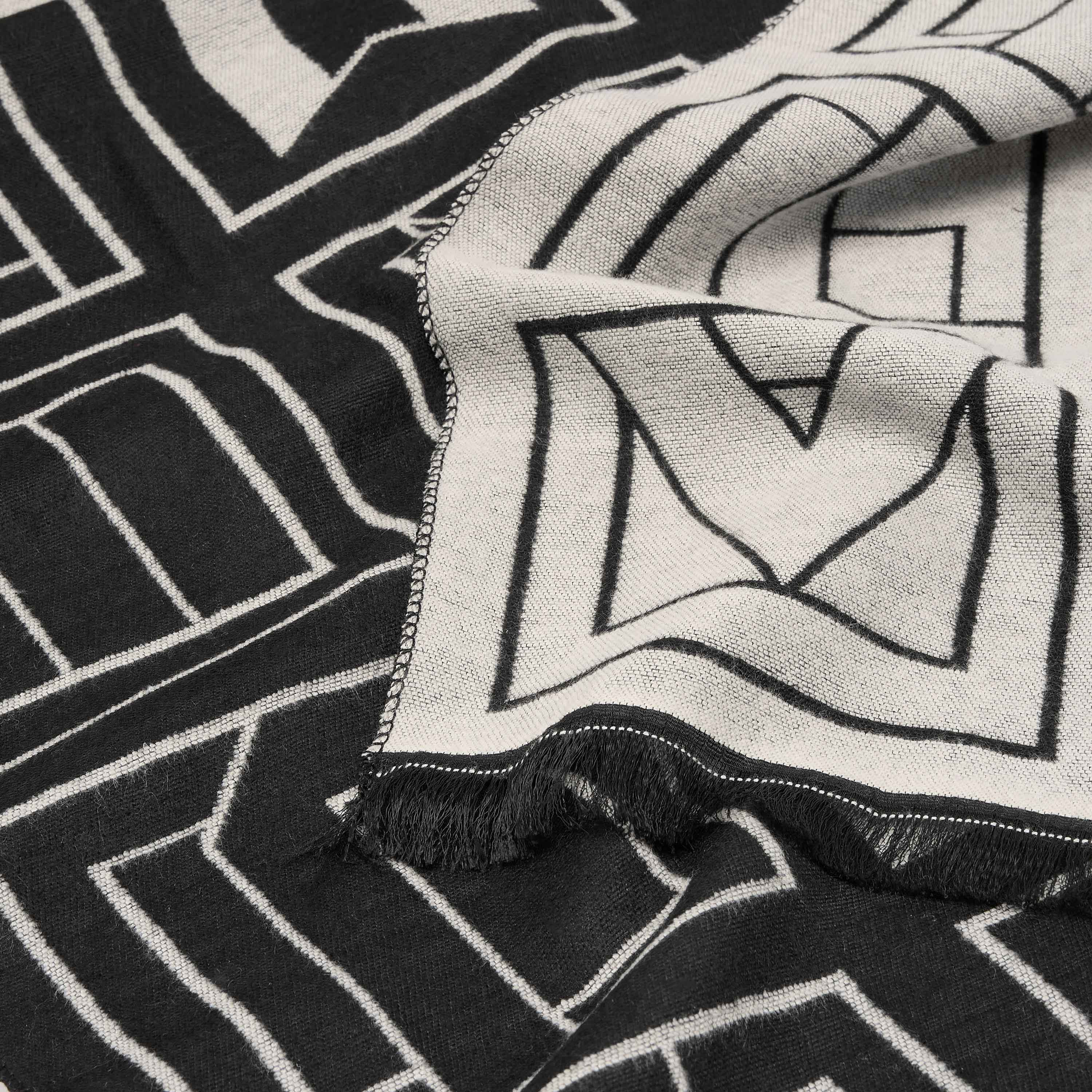 وشاح شتوي بطبعات هندسية متعددة الألوان من زورا-women-clothingaccessories-scarves-image-4