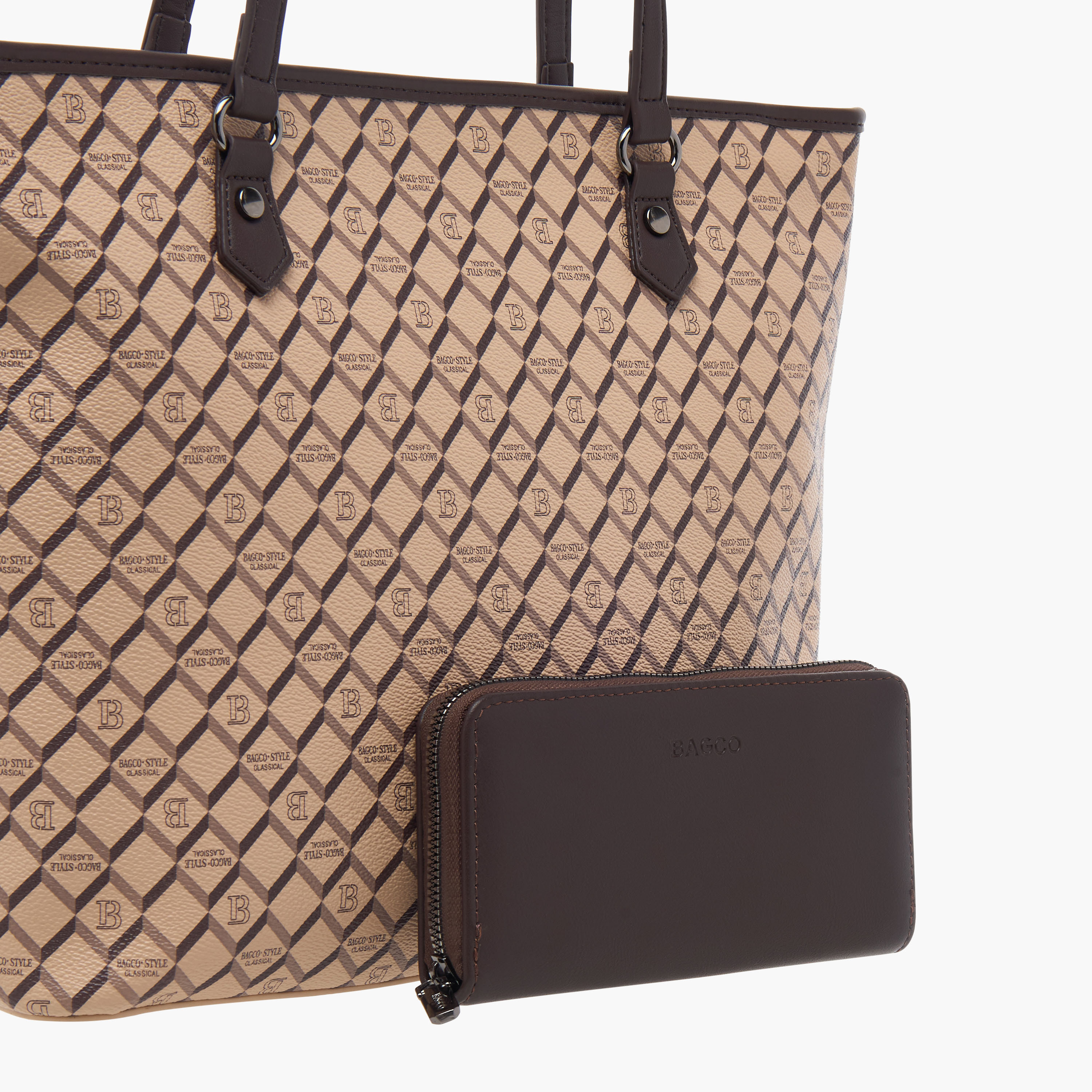 شنطة توتي بطبعات مونوجرام ومقابض مزدوجة ومحفظة بسحاب دائري من باجكو-women-bagsandwallets-handbags-image-5