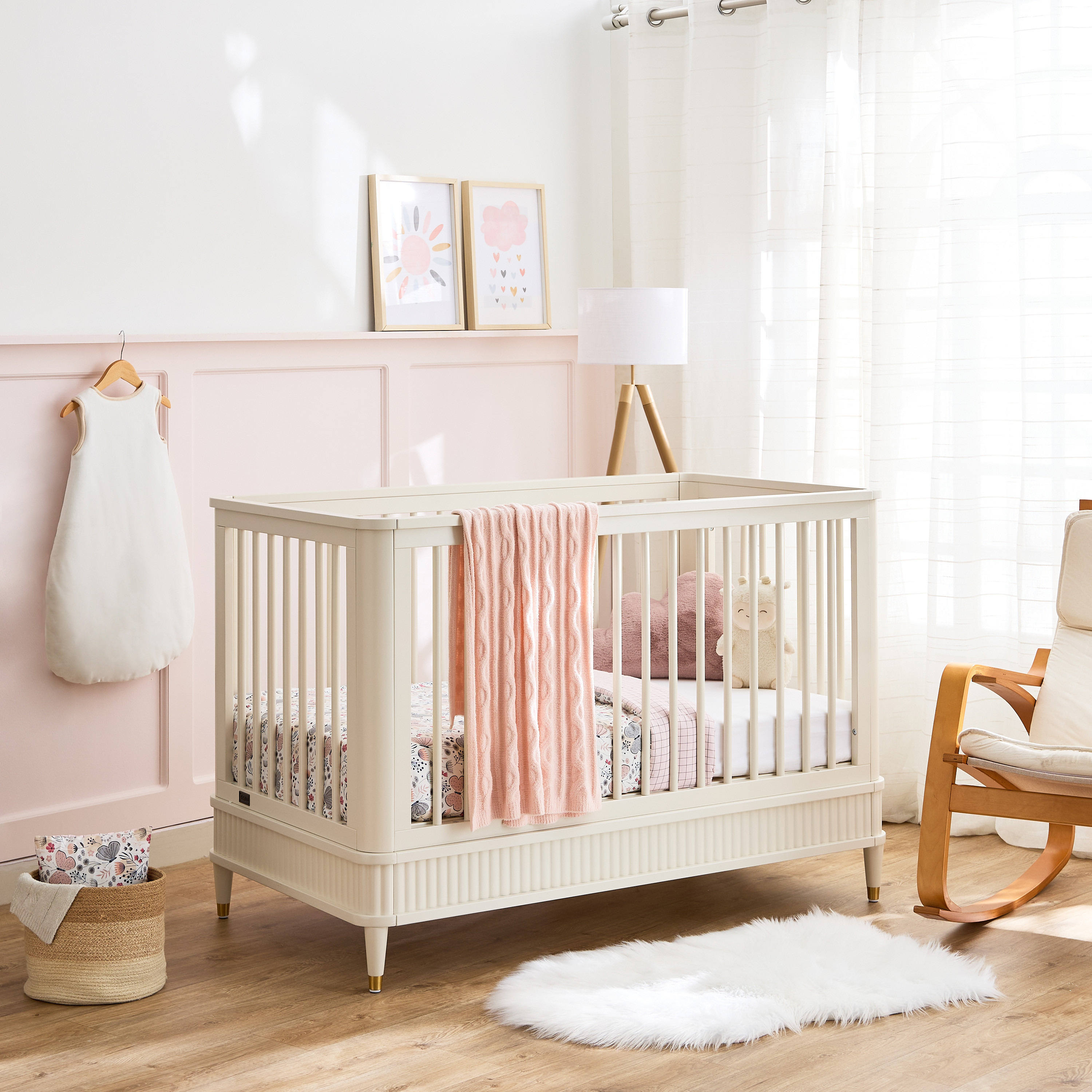Giggles Aurelia Crib with Convertible Design and Guard Rails-baby-nursery-furniture-cribsandbeds-babycribs-image-3